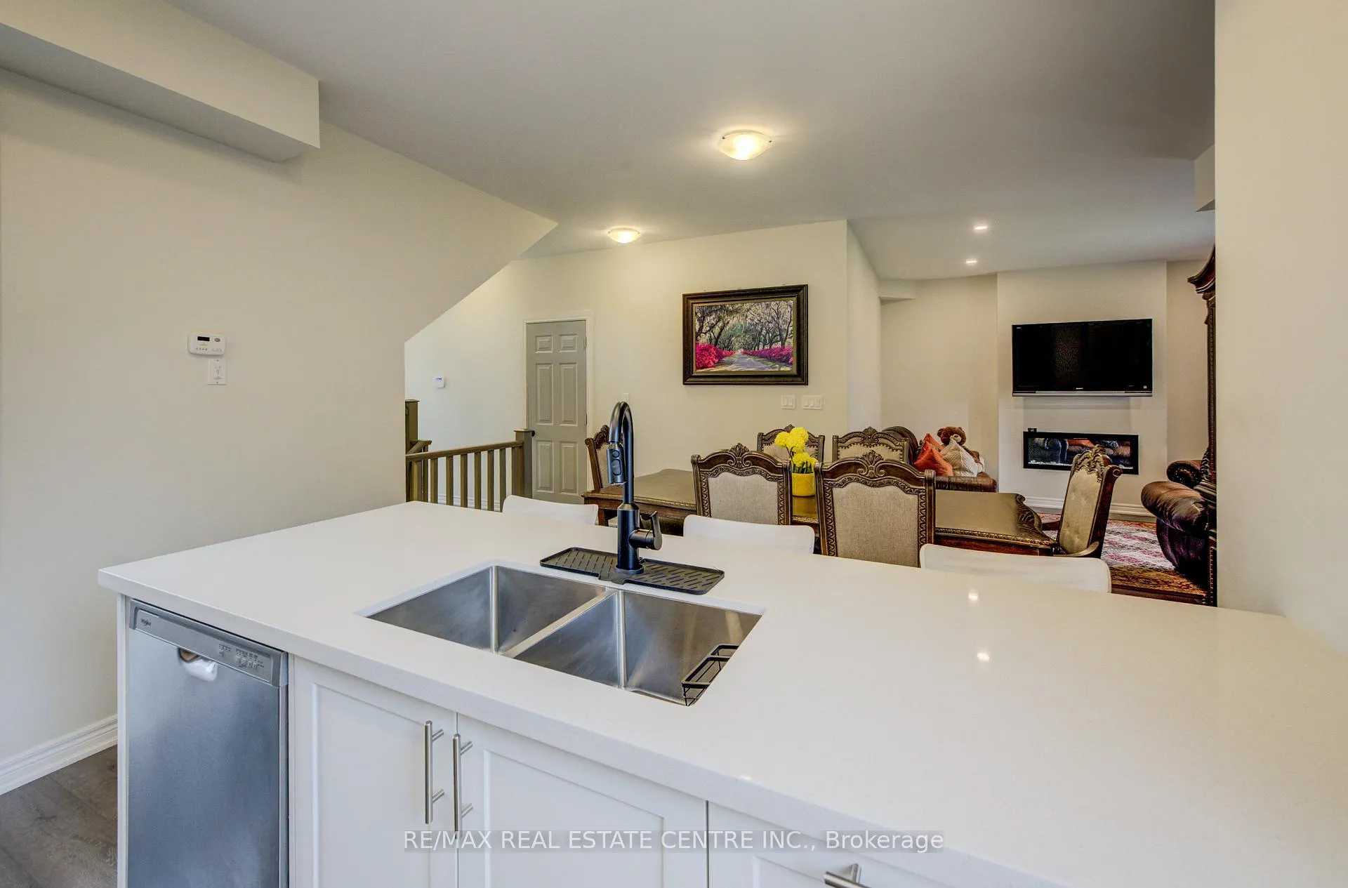 Photo 18 of 43 Genoa Drive, Hamilton, Ryckmans — HOMEH