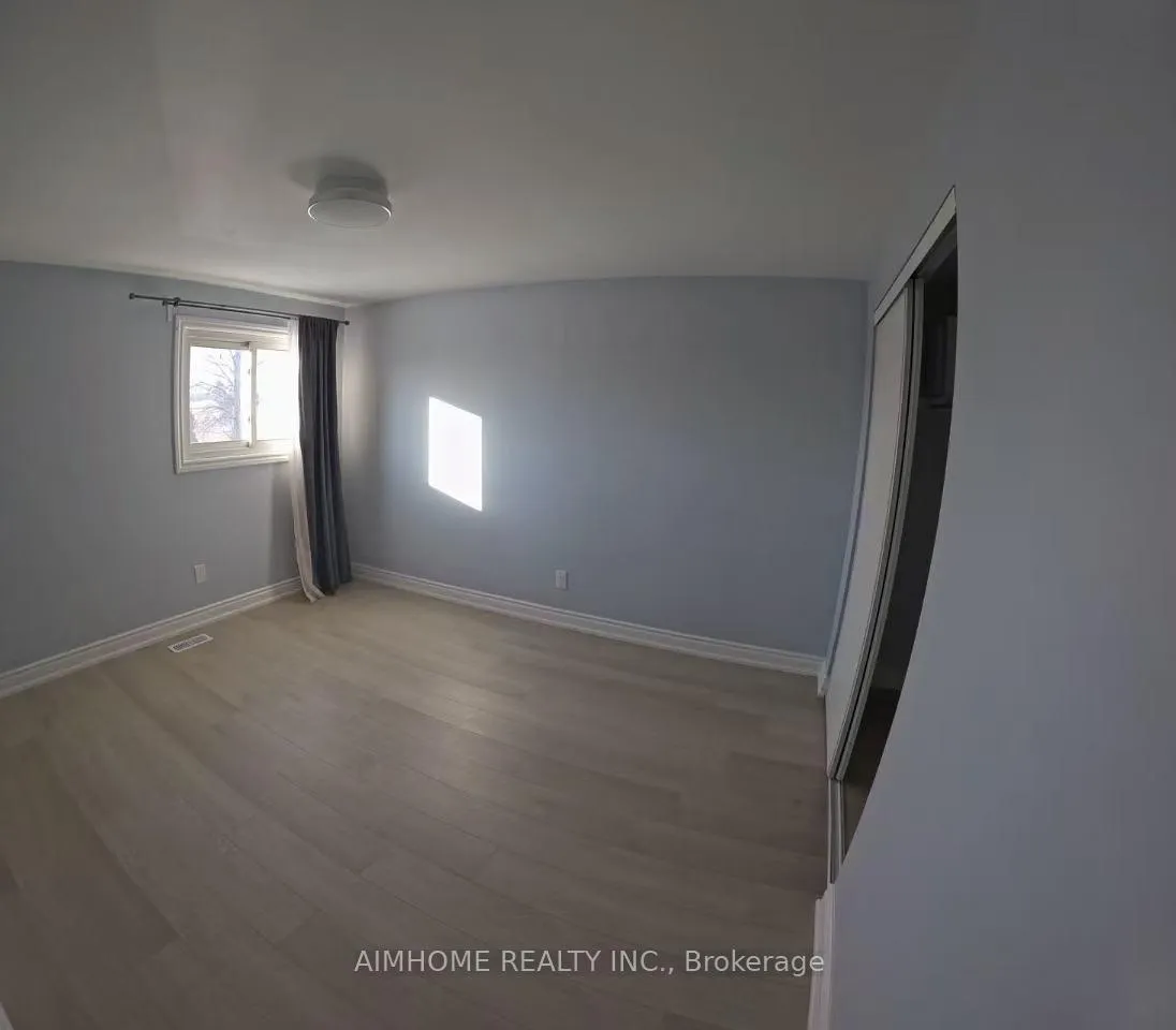 Photo 6 of 21 Halder Crescent, Markham, Milliken Mills East — HOMEH