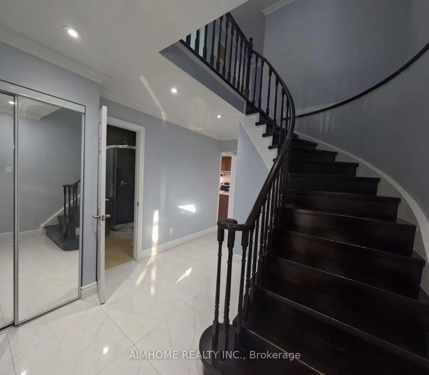 Photo 8 of 21 Halder Crescent, Markham, Milliken Mills East — HOMEH