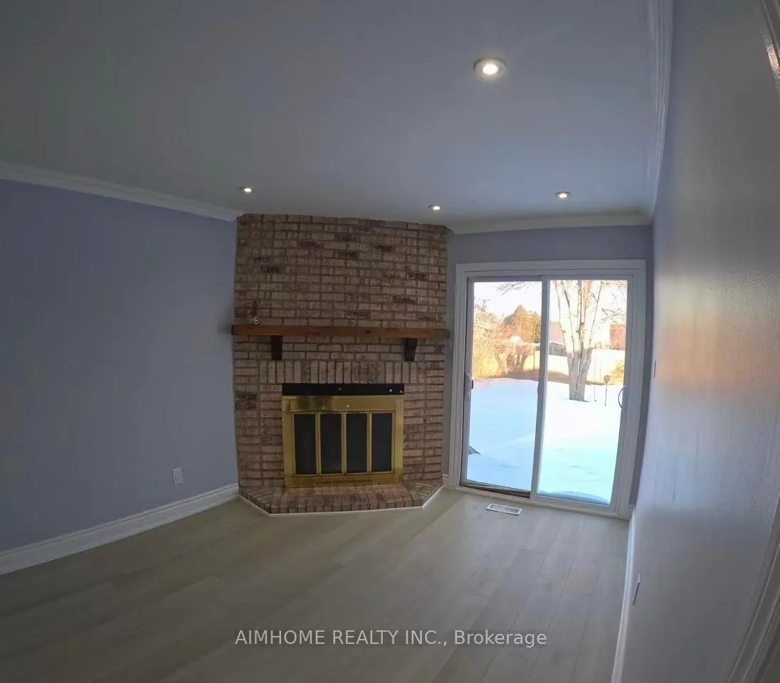 Photo 12 of 21 Halder Crescent, Markham, Milliken Mills East — HOMEH