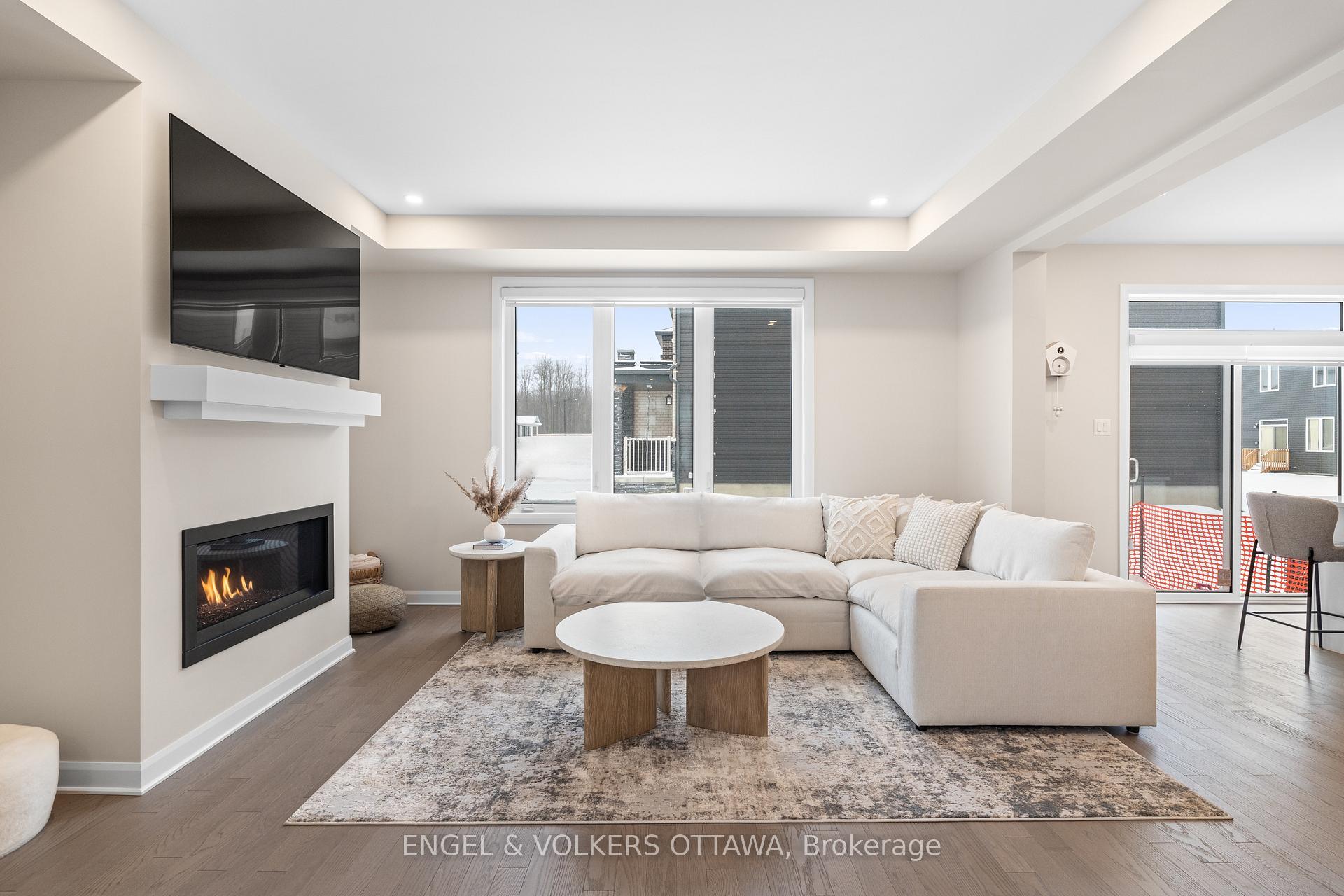Photo 6 of 2053 Wanderer Avenue, Ottawa, Mahogany Community — HOMEH