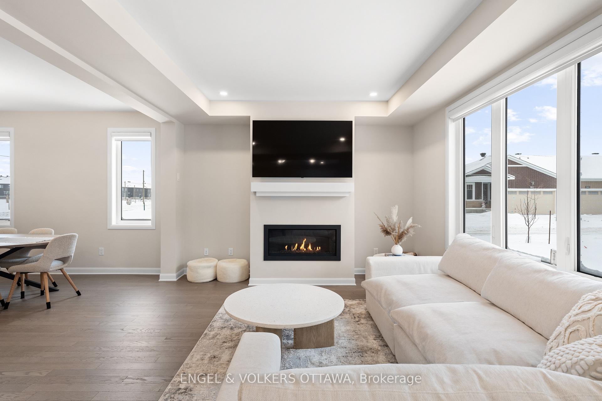 Photo 8 of 2053 Wanderer Avenue, Ottawa, Mahogany Community — HOMEH