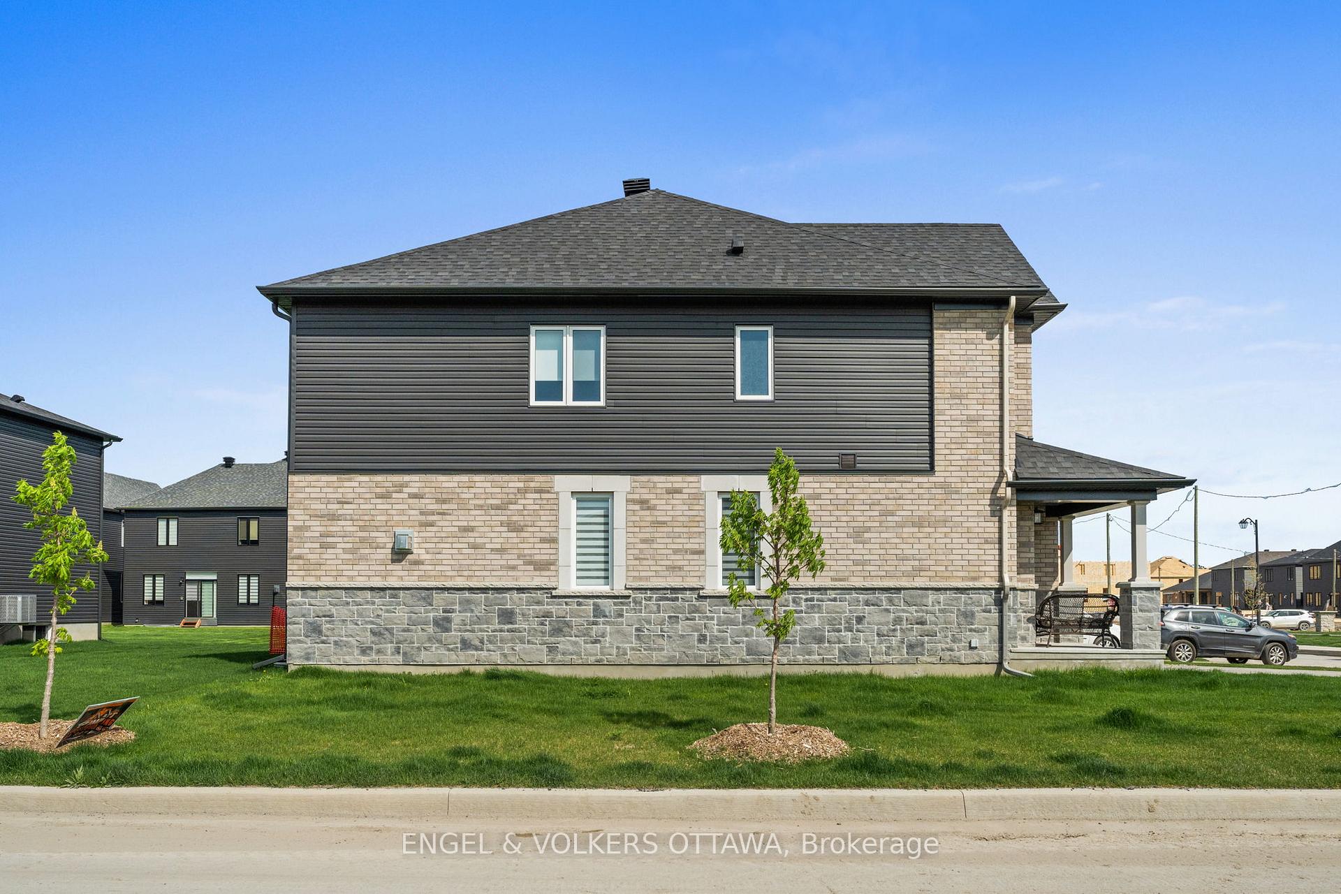 Photo 33 of 2053 Wanderer Avenue, Ottawa, Mahogany Community — HOMEH
