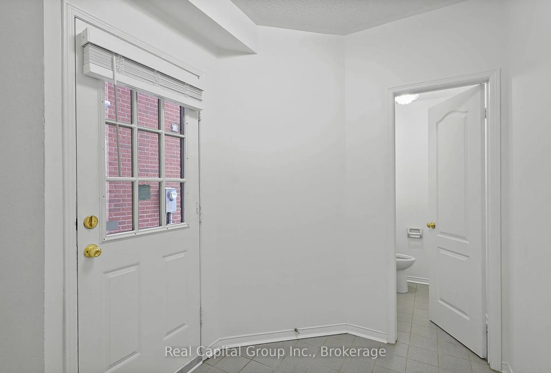 Photo 4 of 95 Alameda Circle E, Vaughan, Beverley Glen — HOMEH