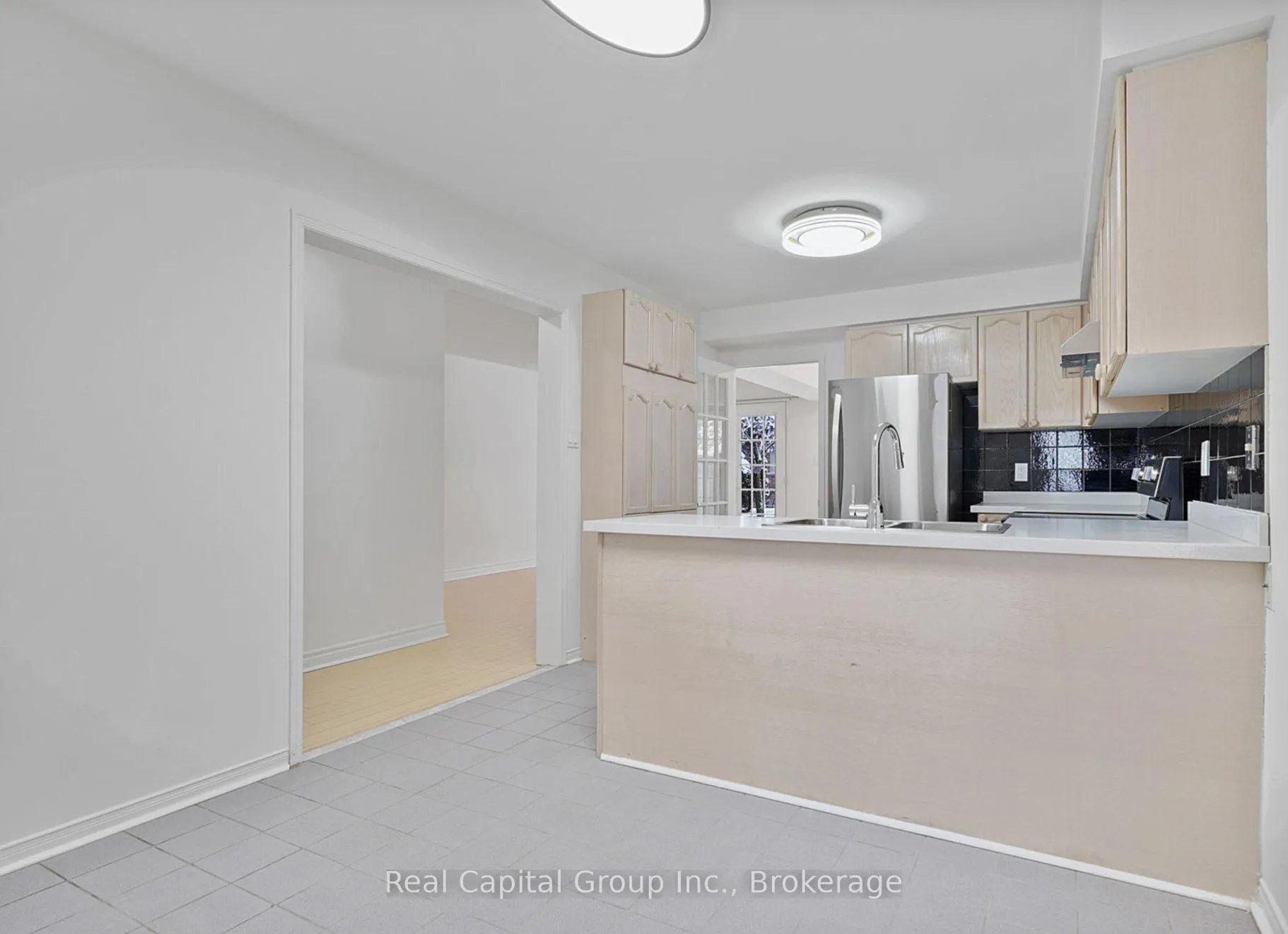 Photo 9 of 95 Alameda Circle E, Vaughan, Beverley Glen — HOMEH
