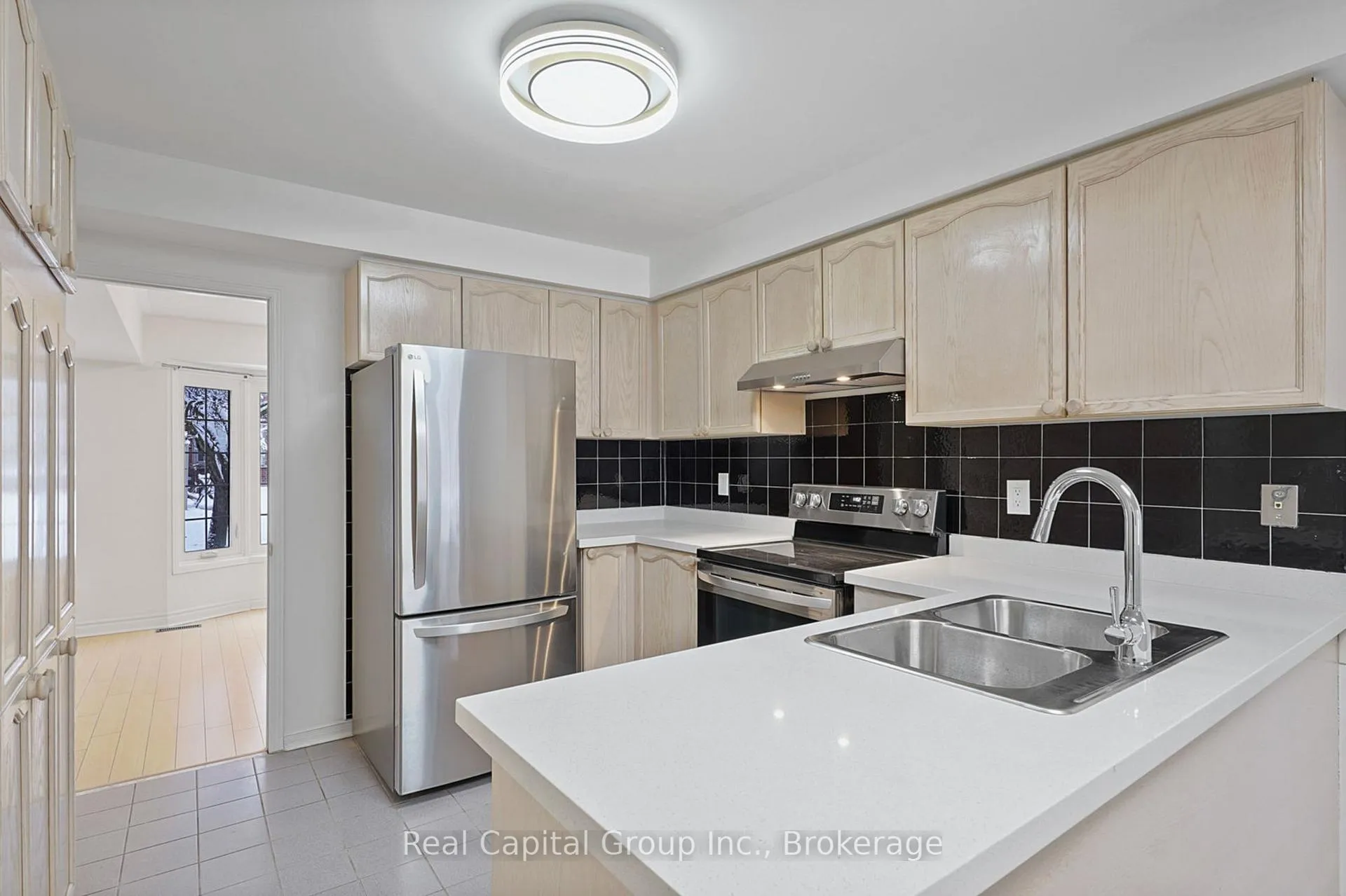 Photo 10 of 95 Alameda Circle E, Vaughan, Beverley Glen — HOMEH