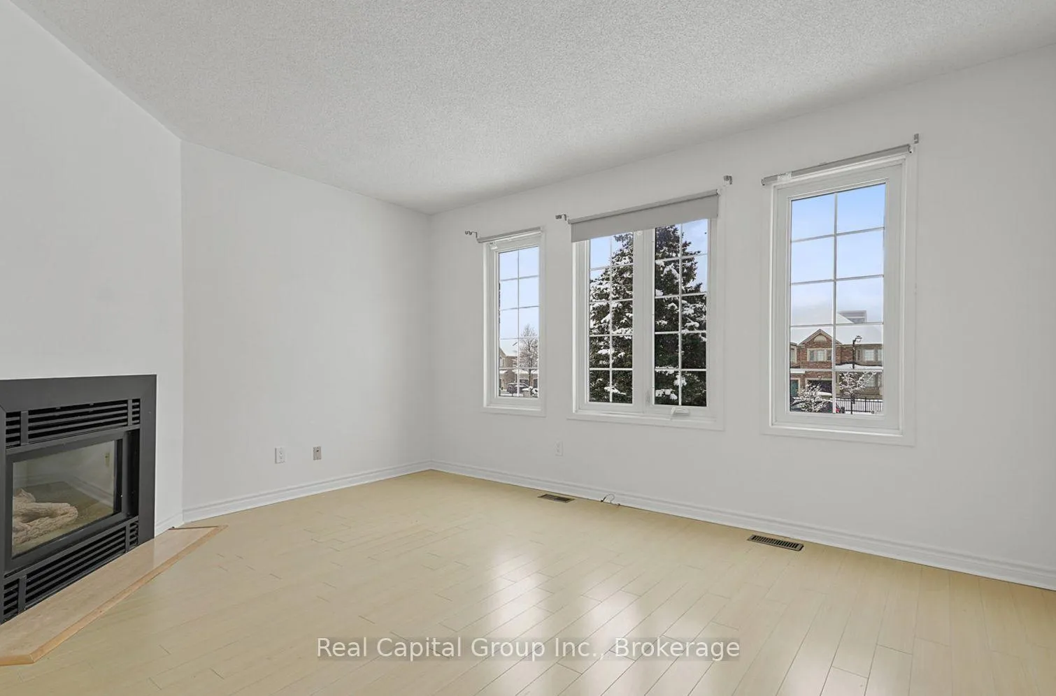 Photo 15 of 95 Alameda Circle E, Vaughan, Beverley Glen — HOMEH