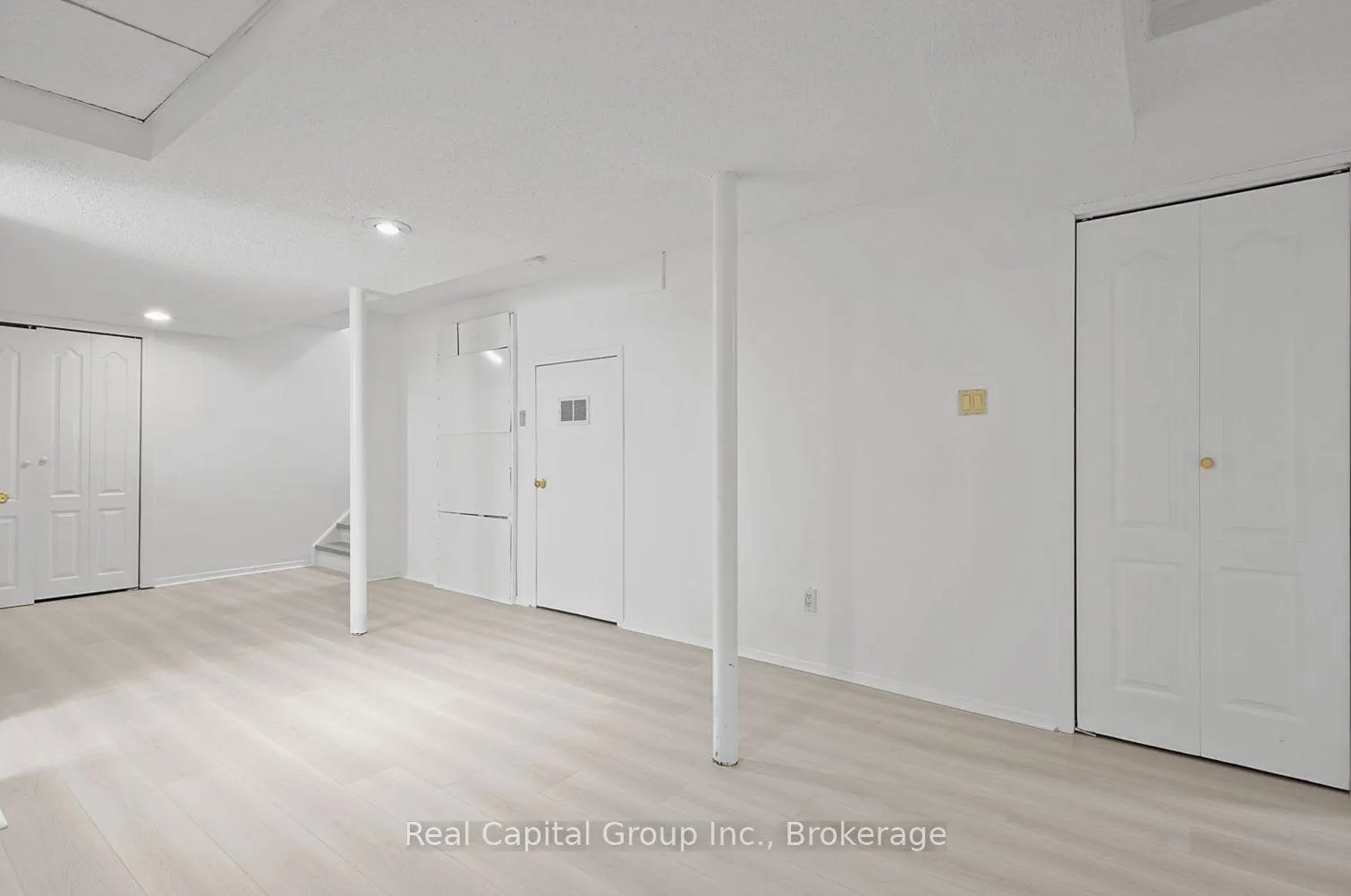 Photo 28 of 95 Alameda Circle E, Vaughan, Beverley Glen — HOMEH