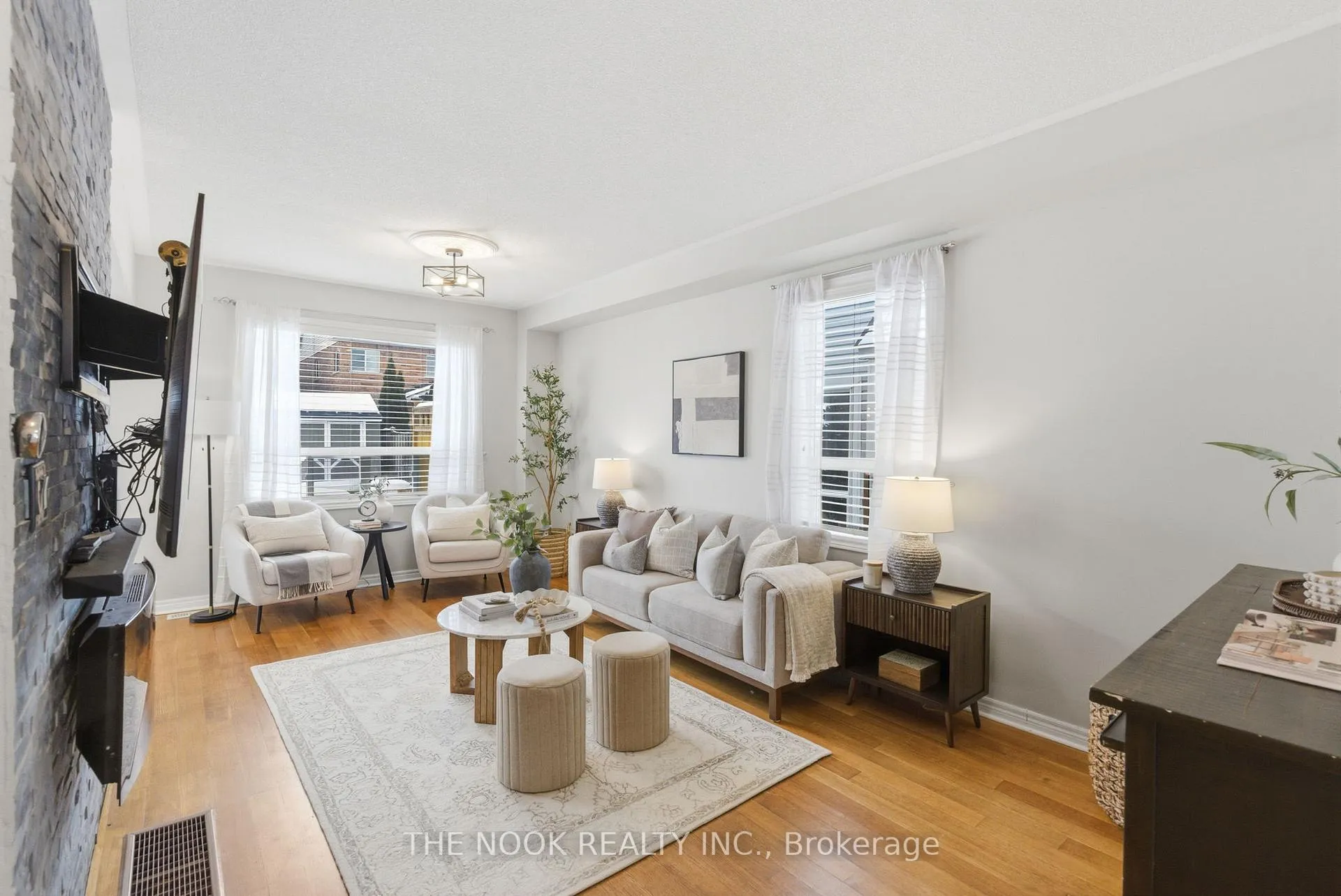 Photo 3 of 8 Northgrove Crescent, Whitby, Brooklin — HOMEH