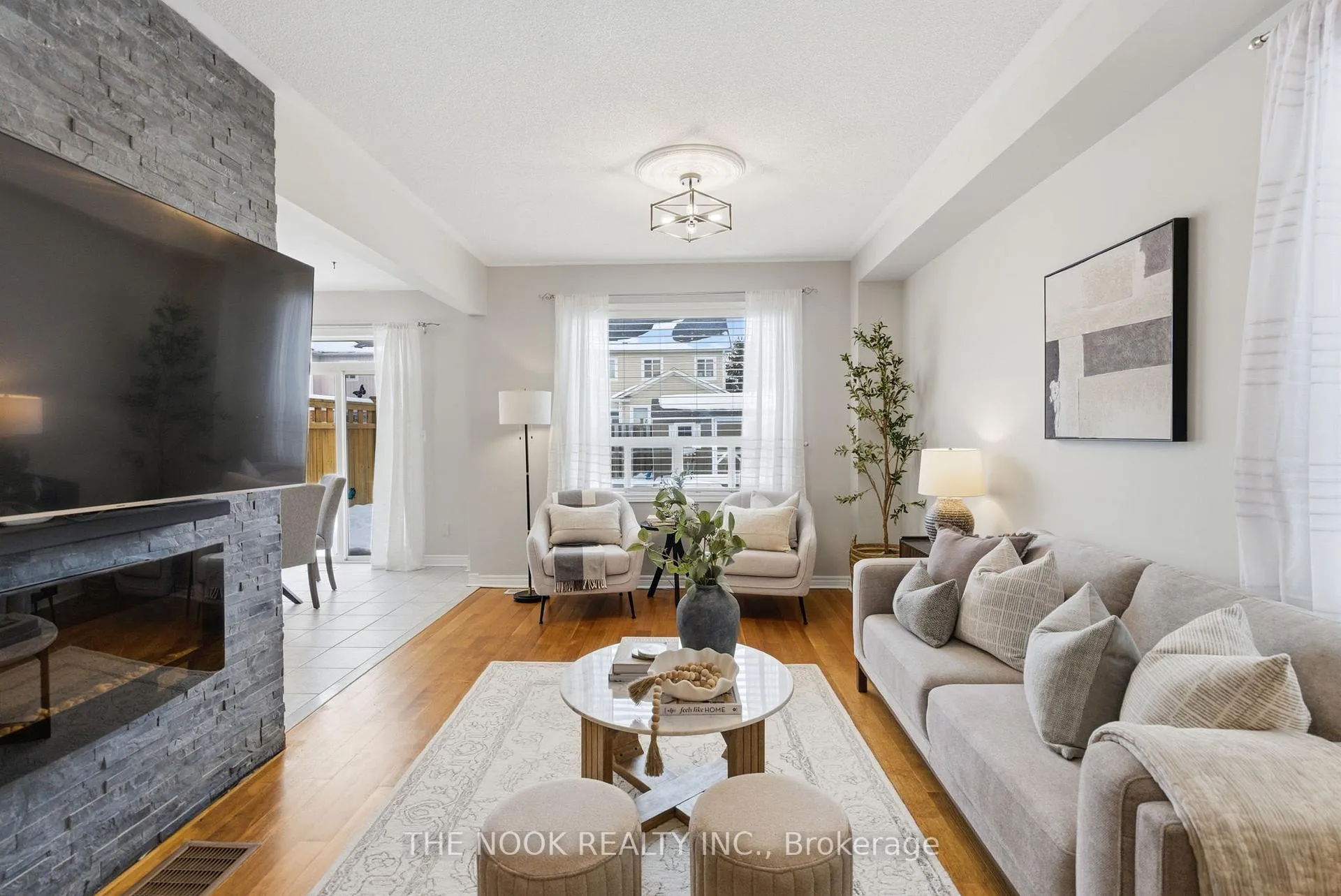 Photo 5 of 8 Northgrove Crescent, Whitby, Brooklin — HOMEH
