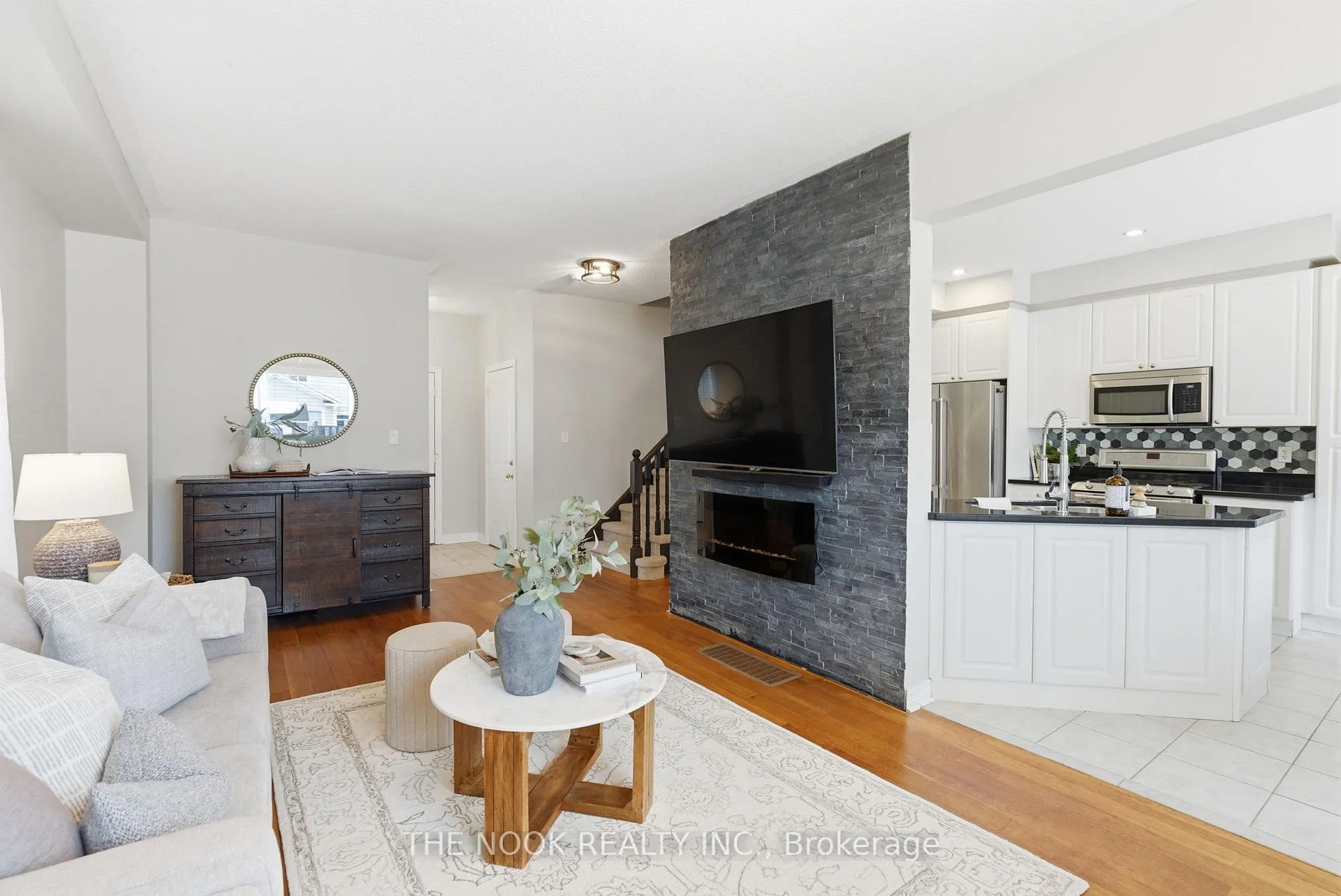 Photo 7 of 8 Northgrove Crescent, Whitby, Brooklin — HOMEH