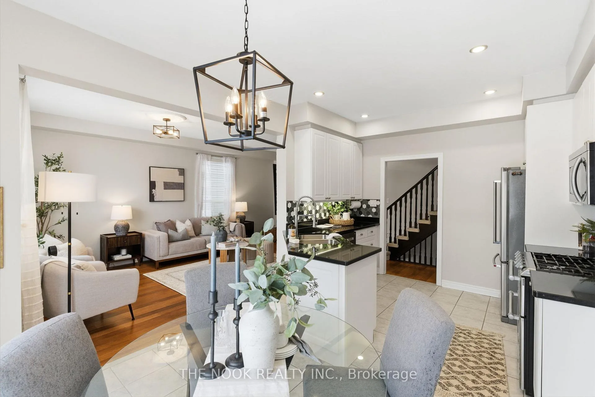 Photo 12 of 8 Northgrove Crescent, Whitby, Brooklin — HOMEH