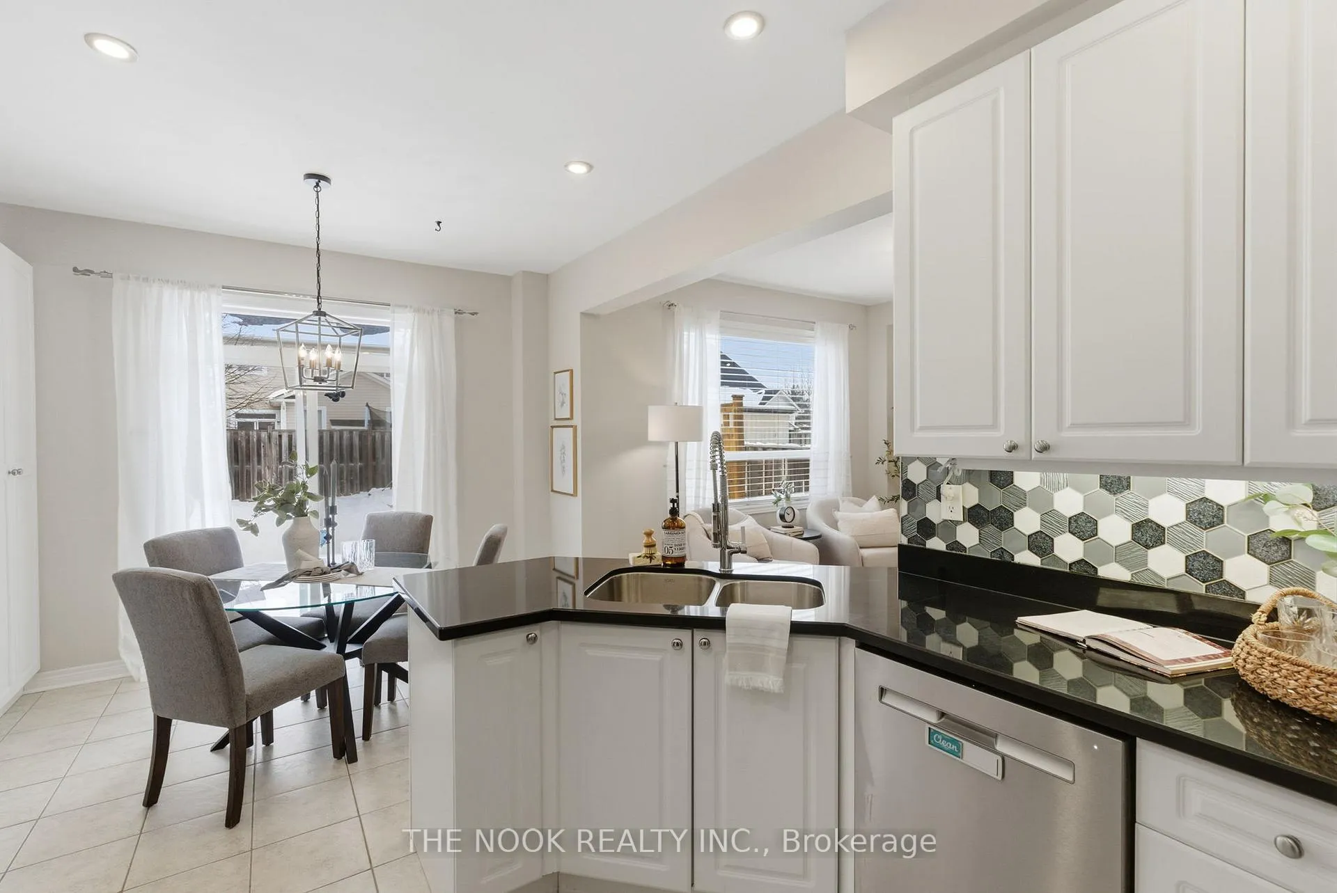 Photo 16 of 8 Northgrove Crescent, Whitby, Brooklin — HOMEH