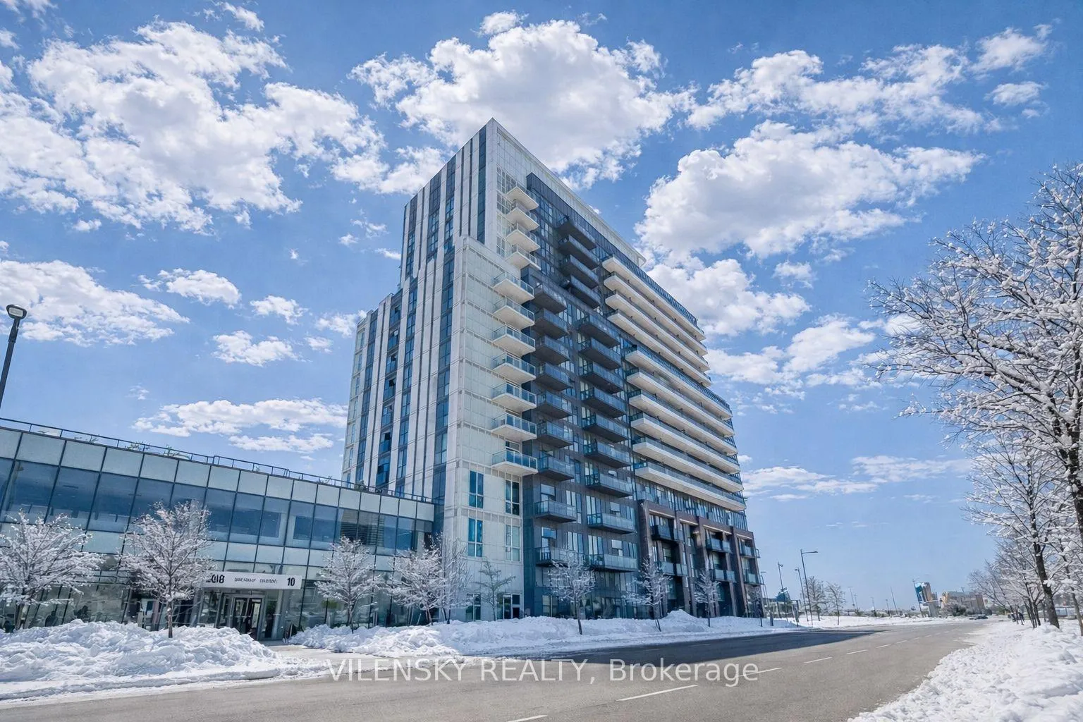 Front of Unit 1206, 10 Honeycrisp Crescent