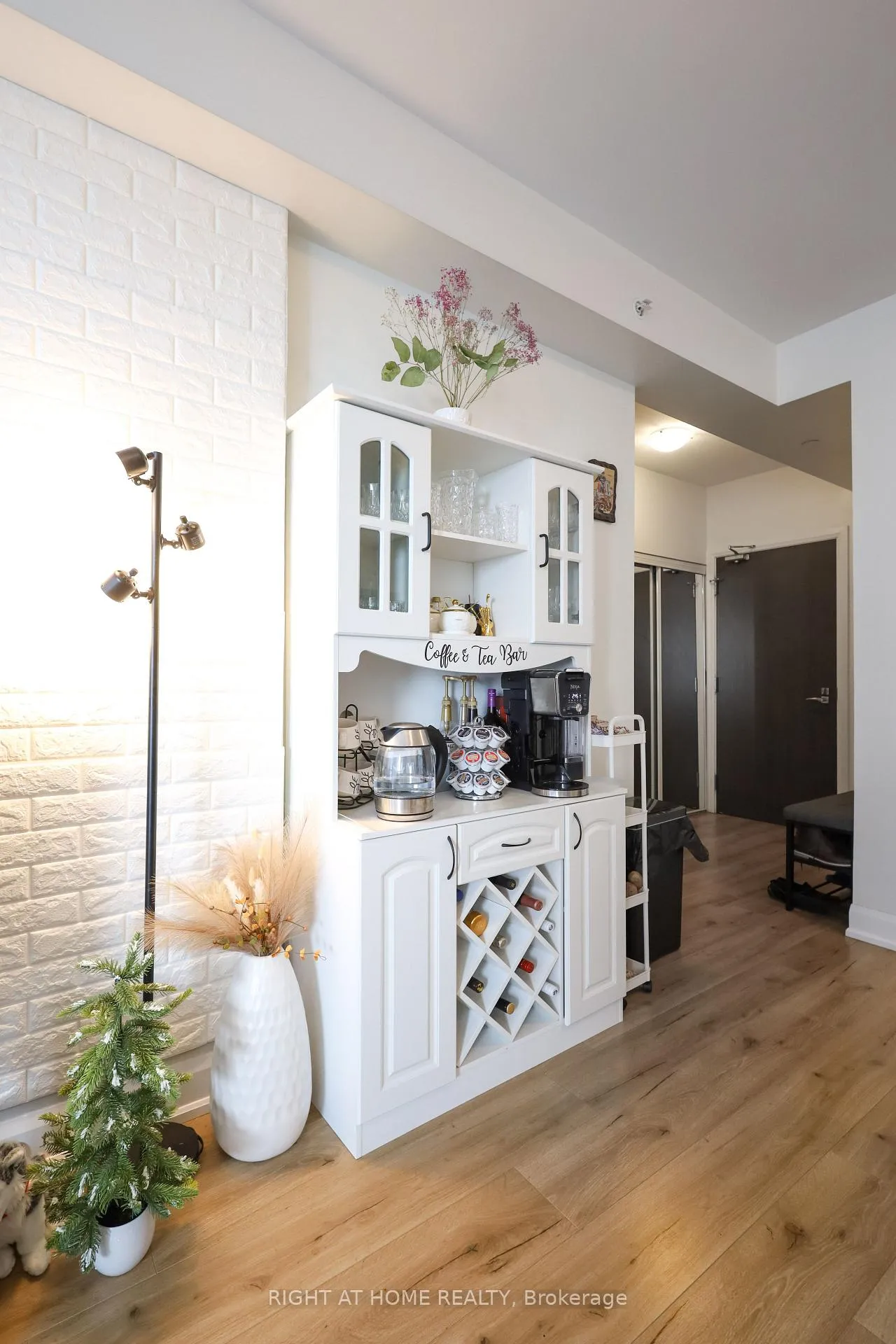 Photo 14 of Unit 3105, 2910 Highway 7 Avenue, Vaughan, Concord — HOMEH