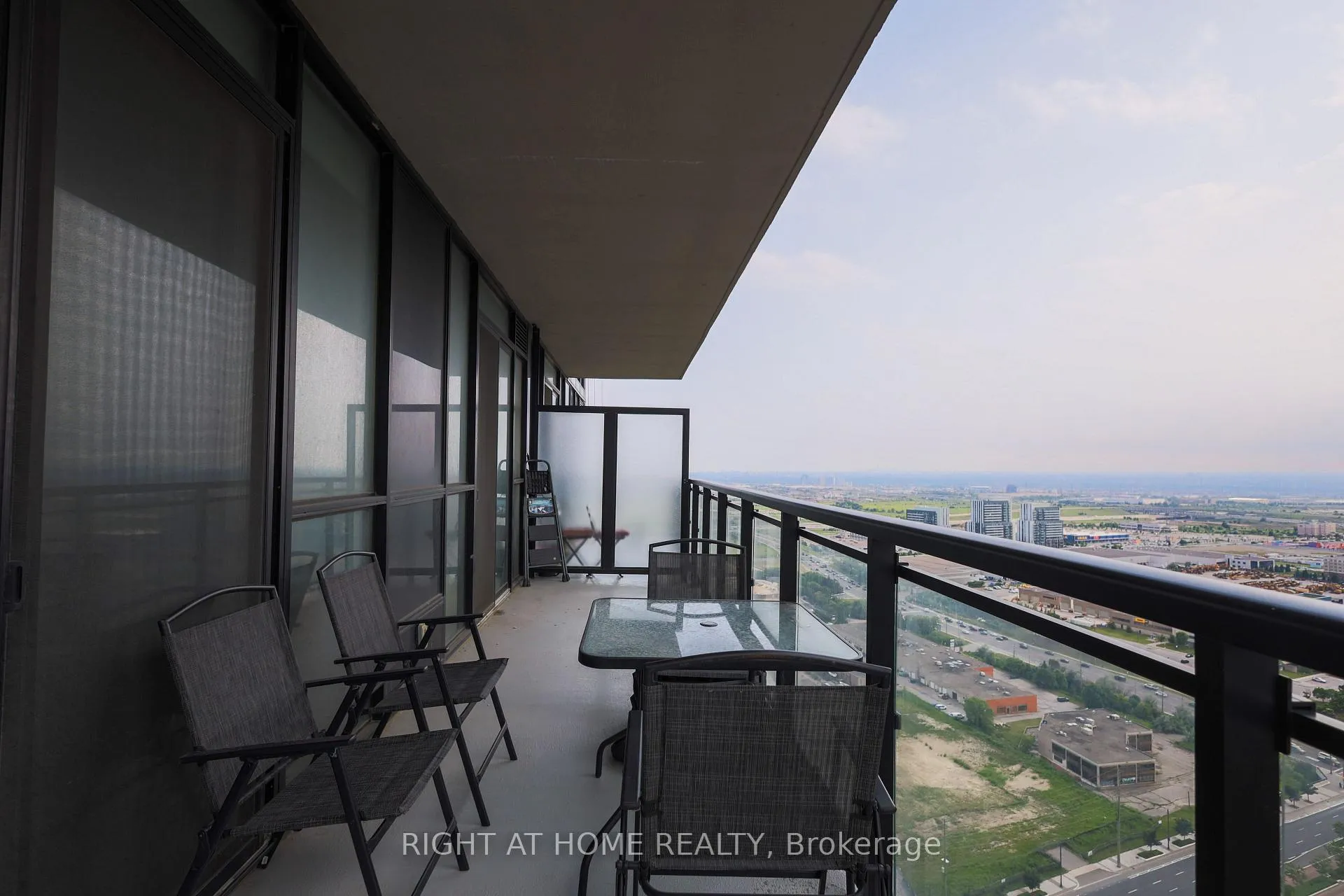 Photo 25 of Unit 3105, 2910 Highway 7 Avenue, Vaughan, Concord — HOMEH