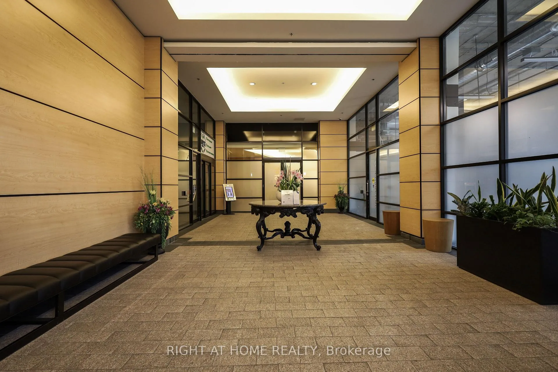 Photo 31 of Unit 3105, 2910 Highway 7 Avenue, Vaughan, Concord — HOMEH