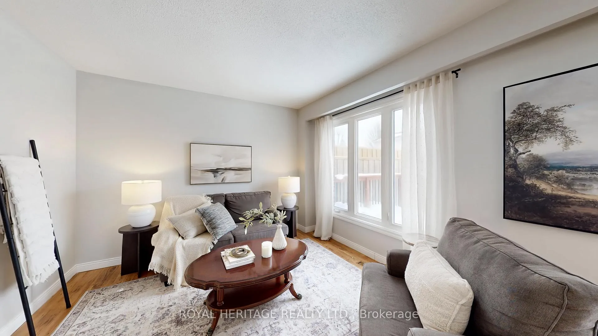 Photo 2 of 8 Burden Crescent, Ajax, South West — HOMEH
