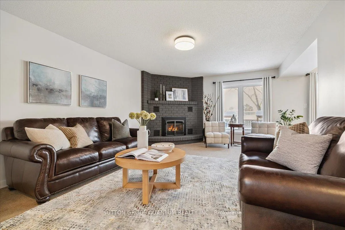Photo 3 of 32 Capri Street, Thorold, Confederation Heights — HOMEH