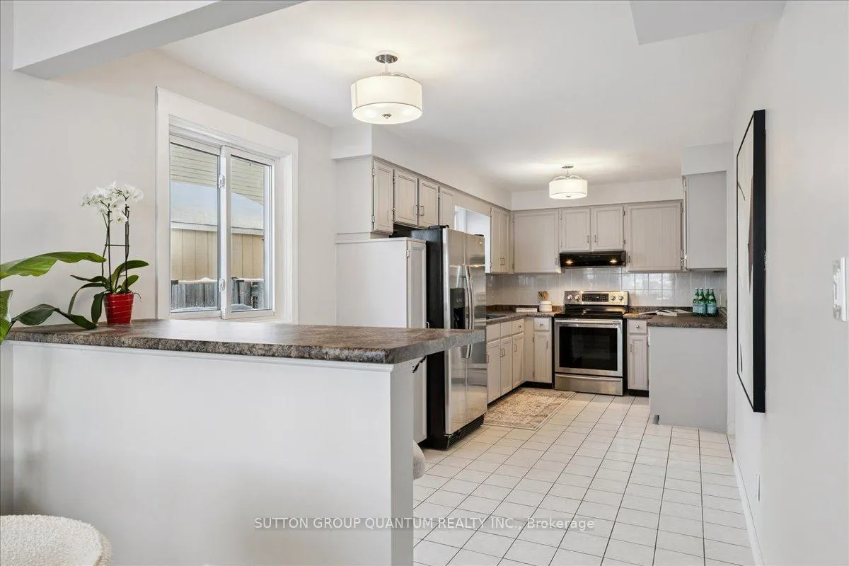 Photo 12 of 32 Capri Street, Thorold, Confederation Heights — HOMEH