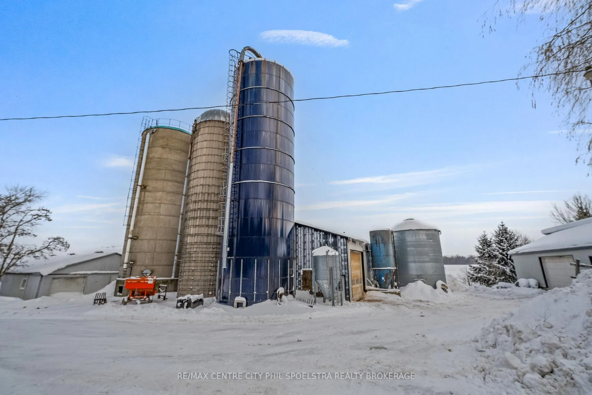 Photo 14 of 8548 Wellington Road, Mapleton, Rural Mapleton — HOMEH