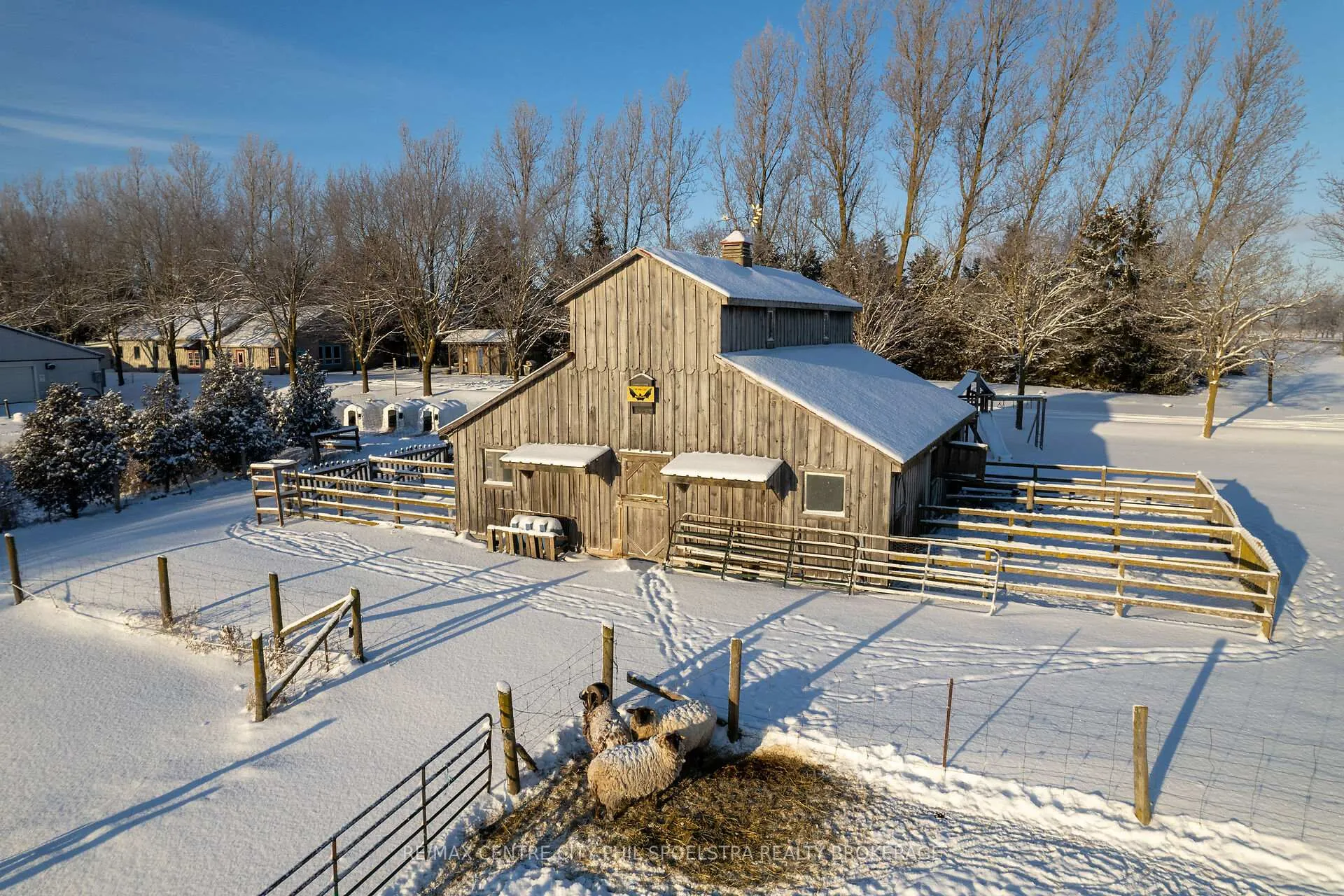 Photo 22 of 8548 Wellington Road, Mapleton, Rural Mapleton — HOMEH