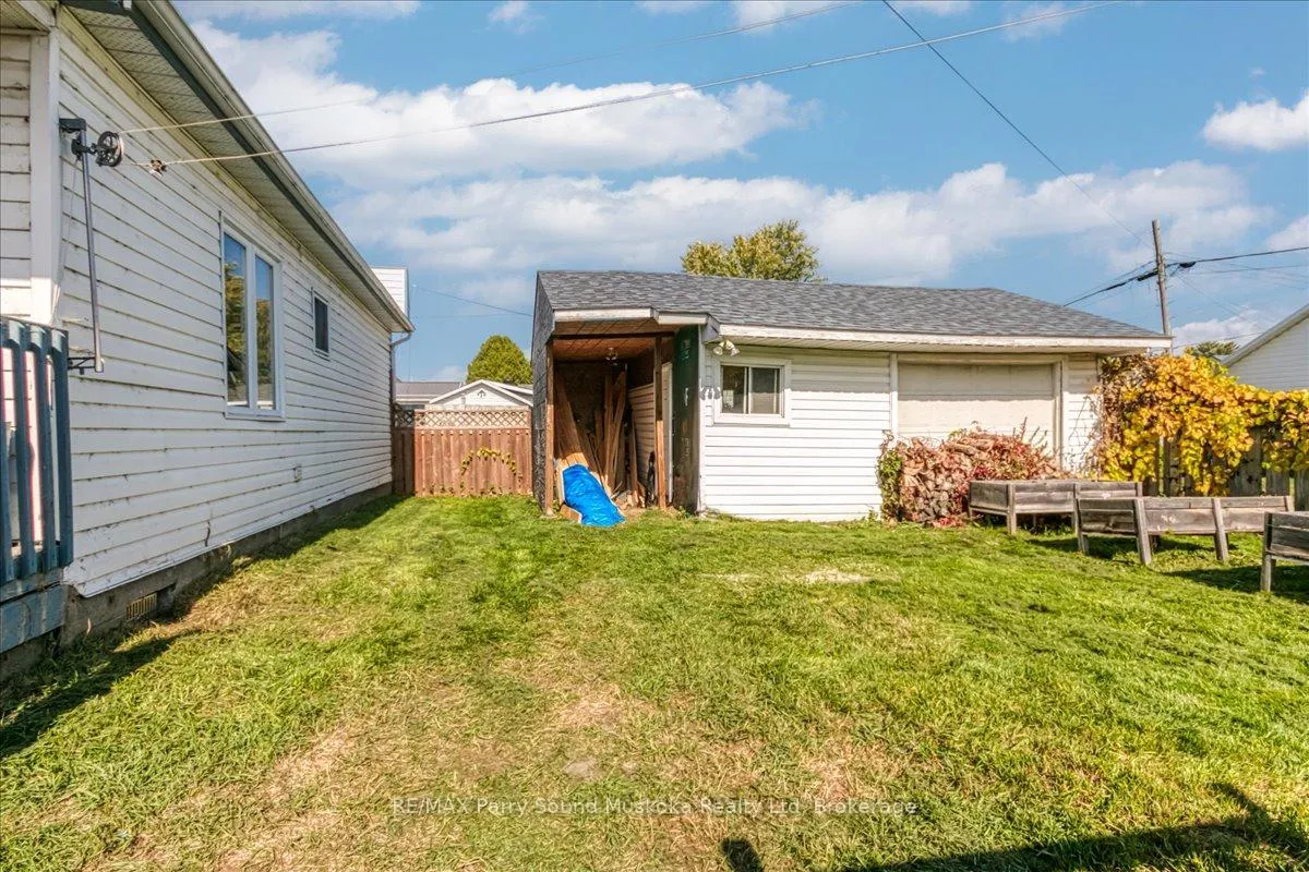 Photo 29 of 216 Arthur Street, West Nipissing, Sturgeon Falls — HOMEH