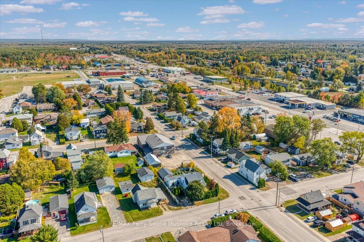 Photo 34 of 216 Arthur Street, West Nipissing, Sturgeon Falls — HOMEH