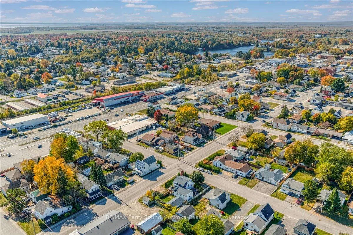 Photo 36 of 216 Arthur Street, West Nipissing, Sturgeon Falls — HOMEH