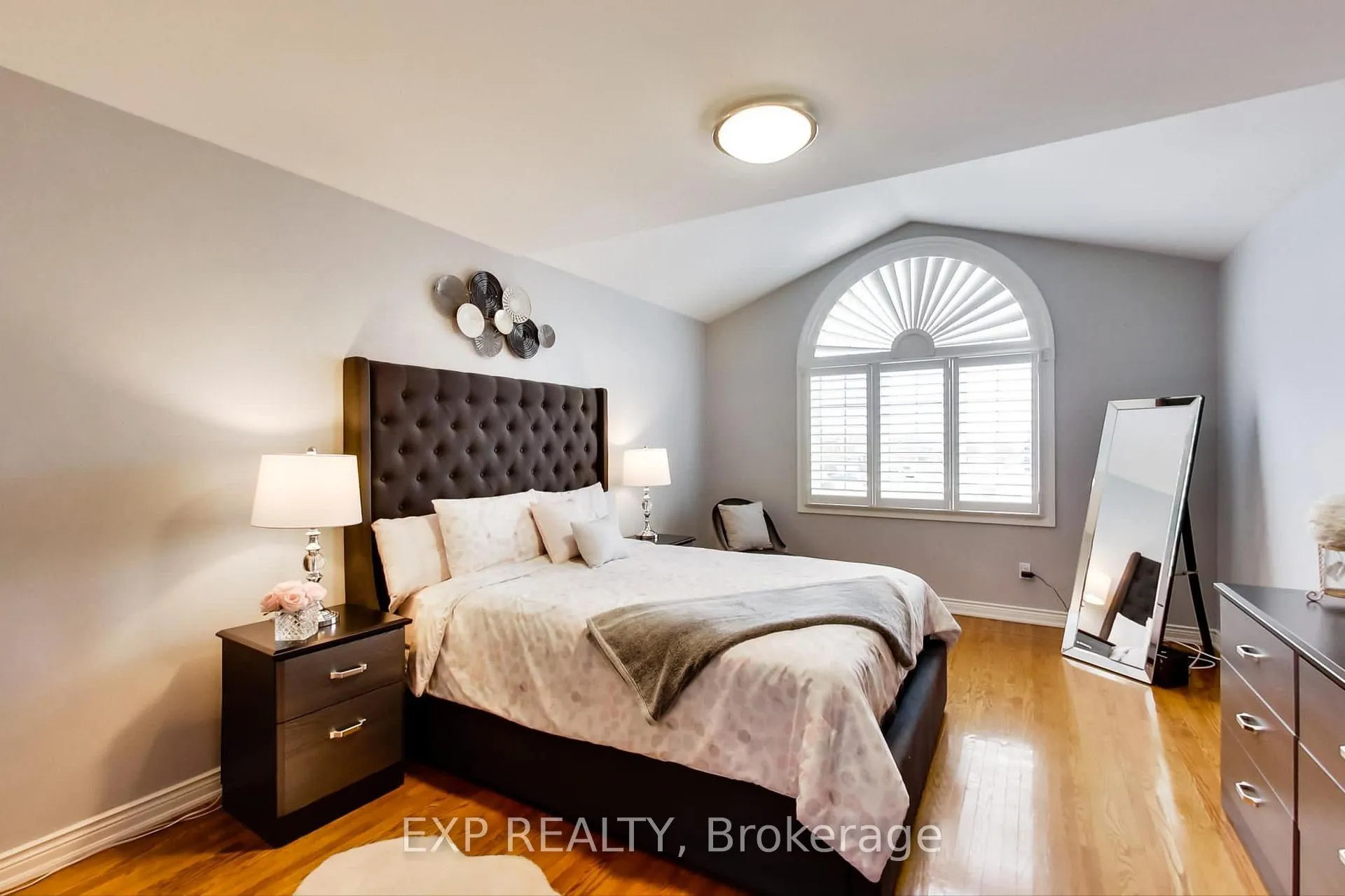 Photo 11 of 12 Highbury Drive, Hamilton, Stoney Creek Mountain — HOMEH
