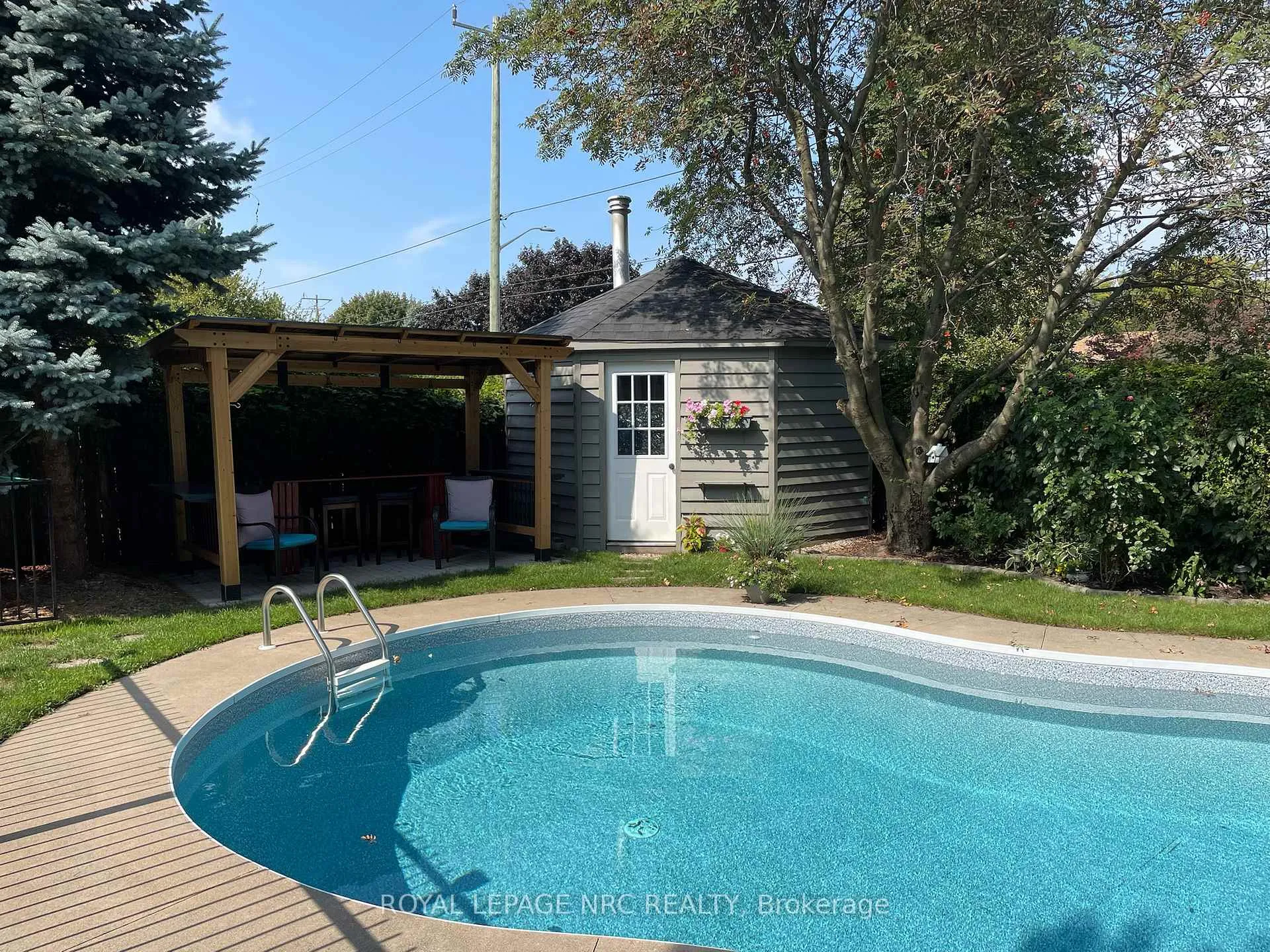 Photo 5 of 24 Dalemere Crescent, St. Catharines, Martindale Pond — HOMEH