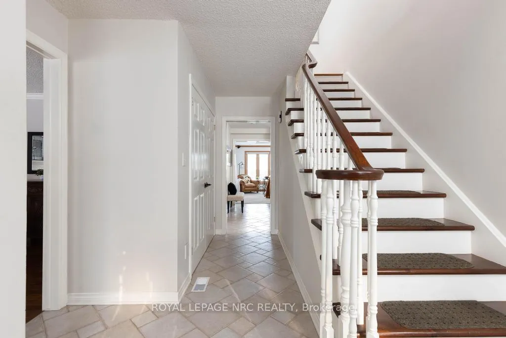 Photo 13 of 24 Dalemere Crescent, St. Catharines, Martindale Pond — HOMEH