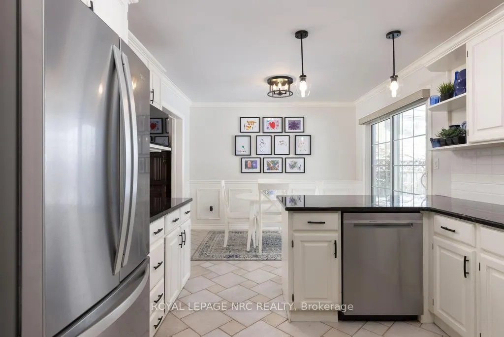 Photo 21 of 24 Dalemere Crescent, St. Catharines, Martindale Pond — HOMEH