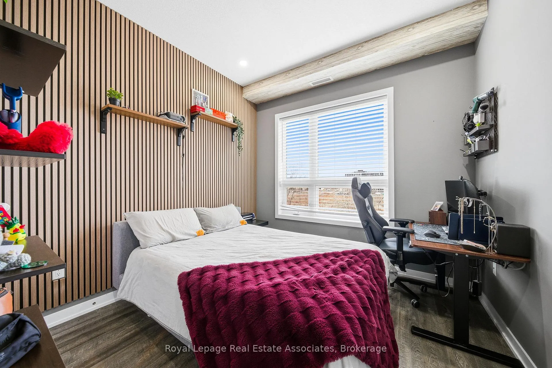 Photo 7 of 125 Shoreview Place, Hamilton, Lakeshore — HOMEH