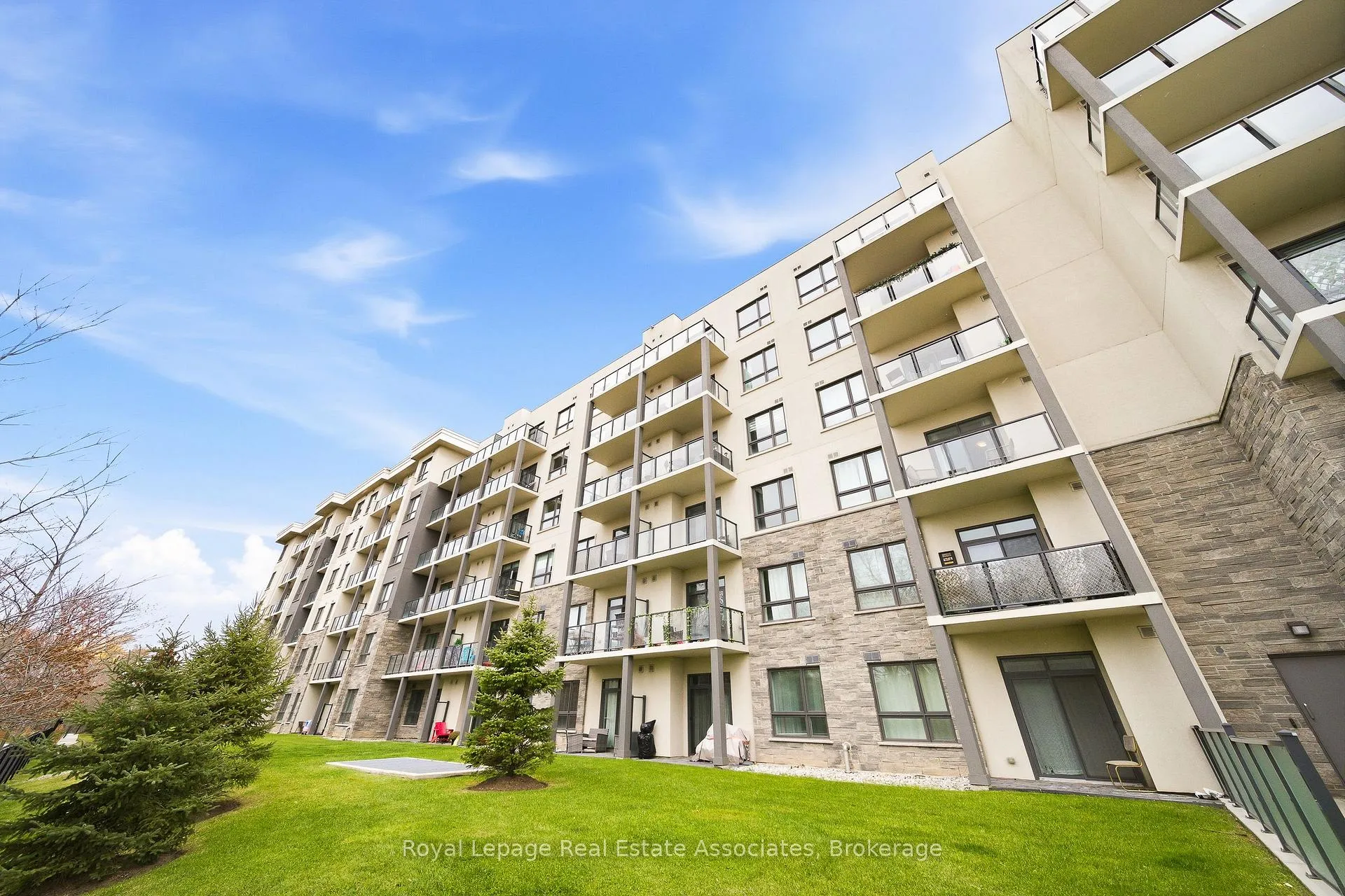 Photo 11 of 125 Shoreview Place, Hamilton, Lakeshore — HOMEH