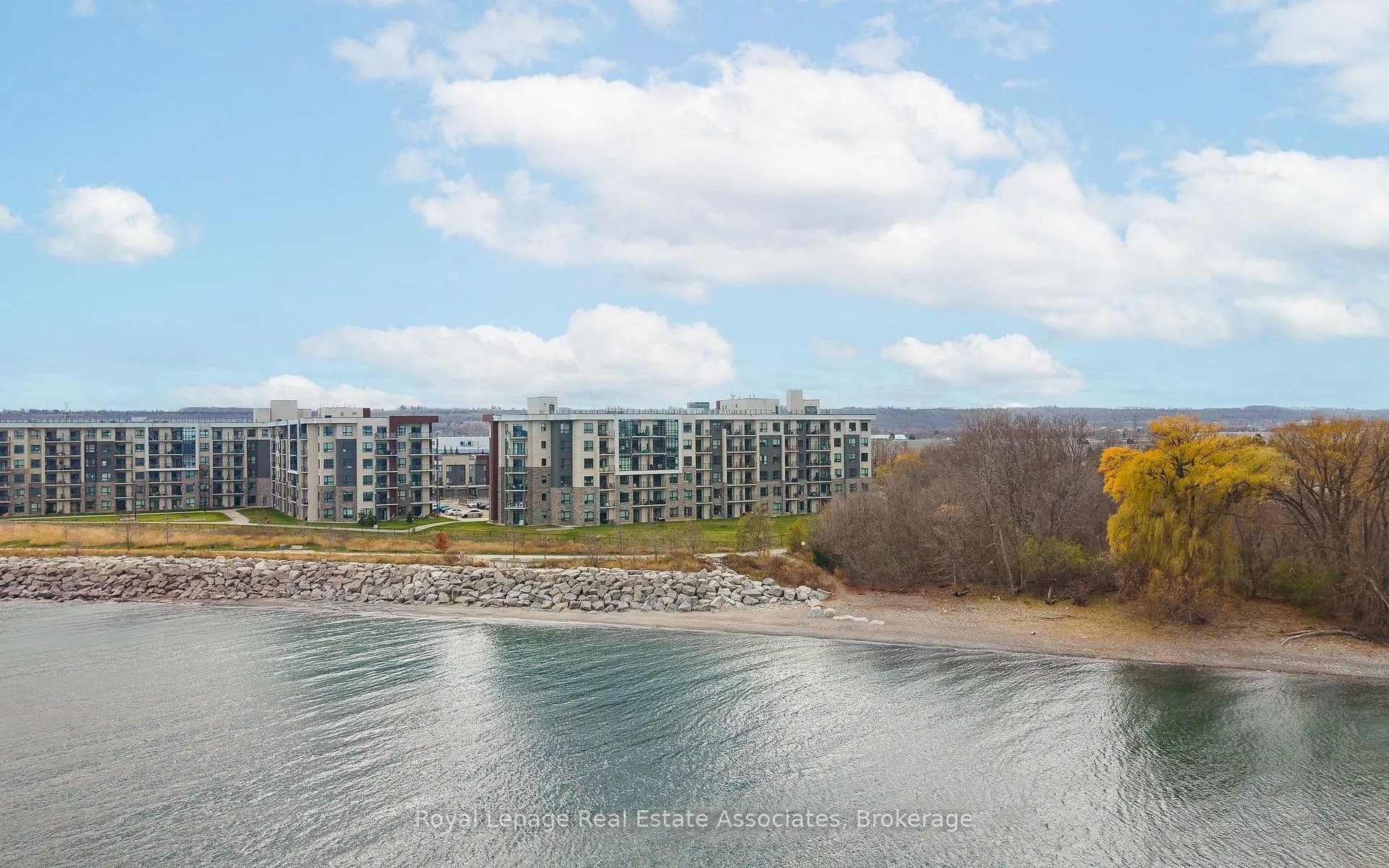 Photo 13 of 125 Shoreview Place, Hamilton, Lakeshore — HOMEH