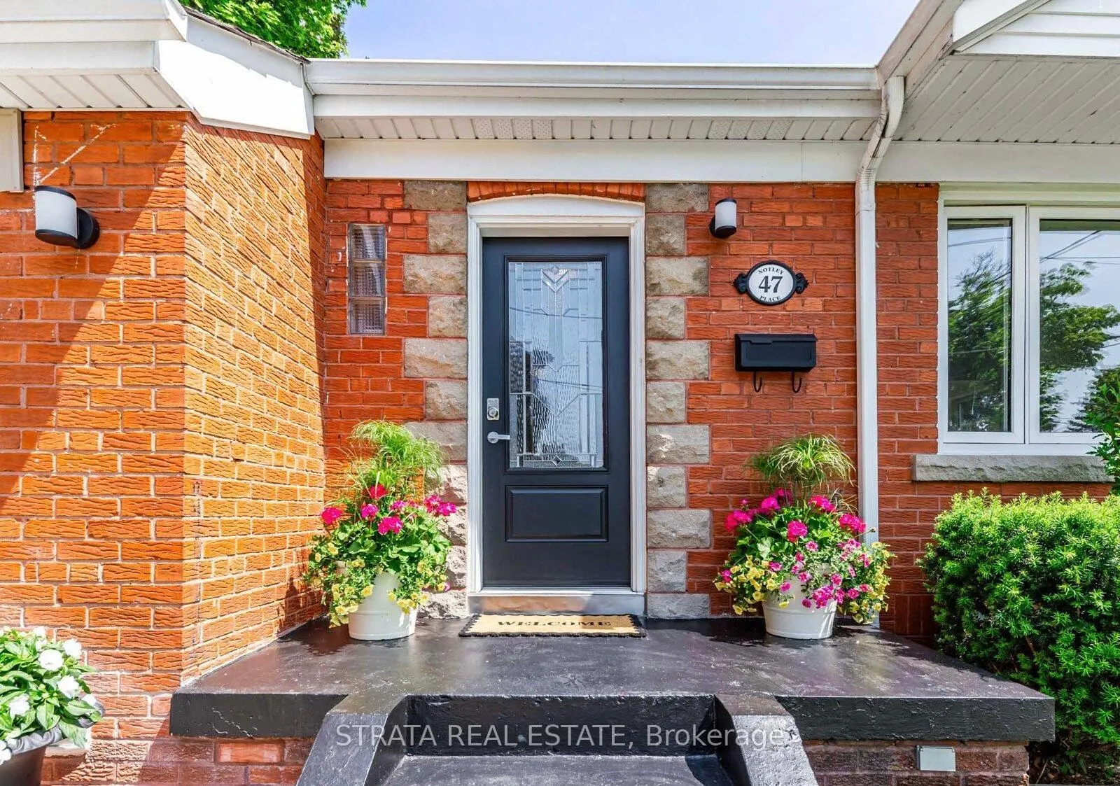 Photo 2 of 47 Notley Place, Toronto, O'Connor-Parkview — HOMEH