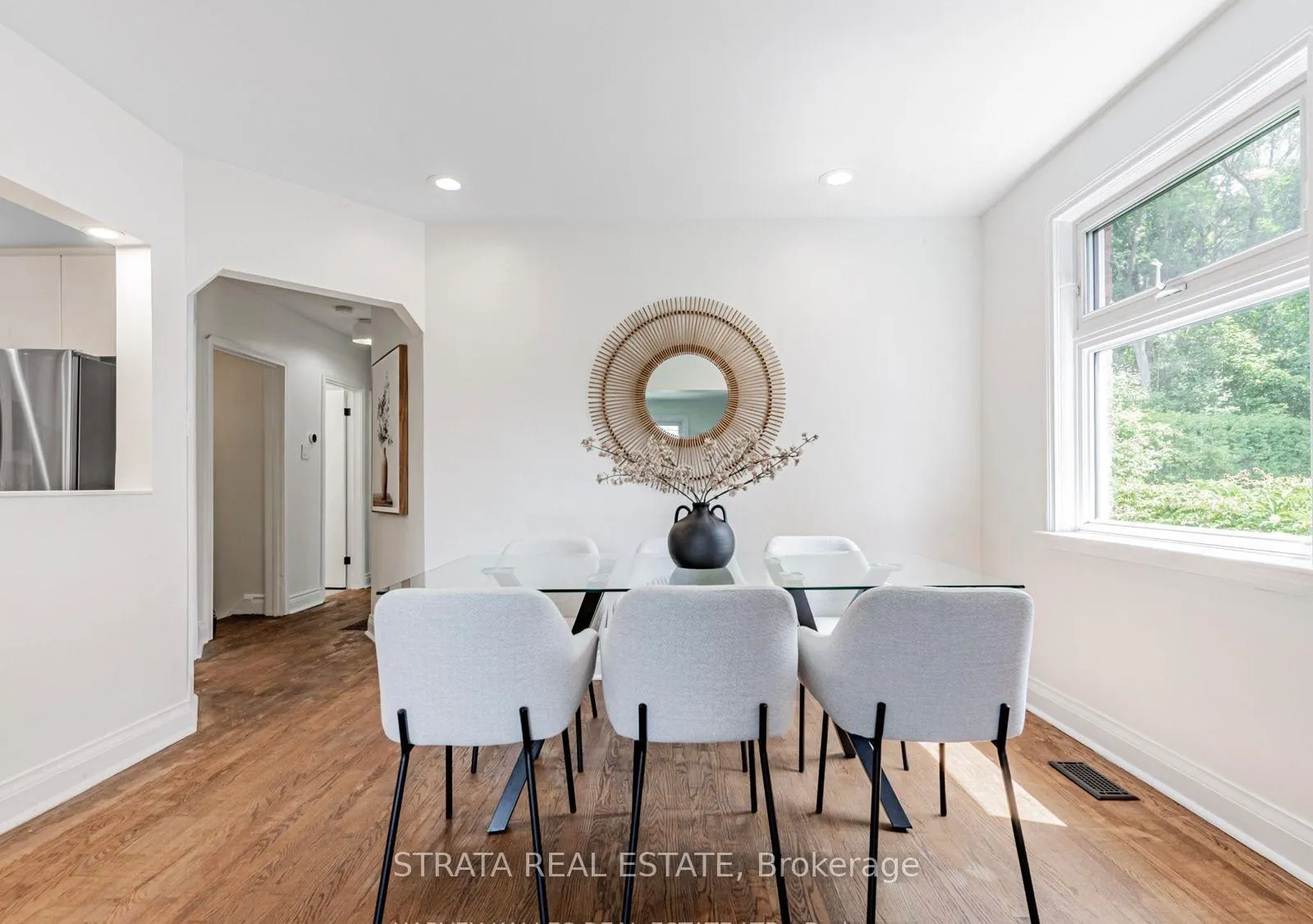 Photo 9 of 47 Notley Place, Toronto, O'Connor-Parkview — HOMEH
