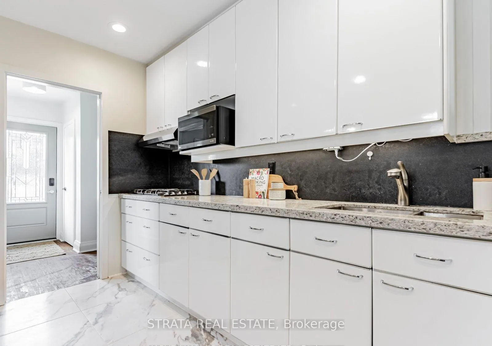 Photo 13 of 47 Notley Place, Toronto, O'Connor-Parkview — HOMEH