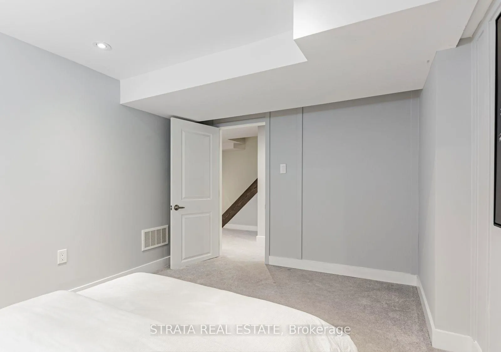 Photo 26 of 47 Notley Place, Toronto, O'Connor-Parkview — HOMEH