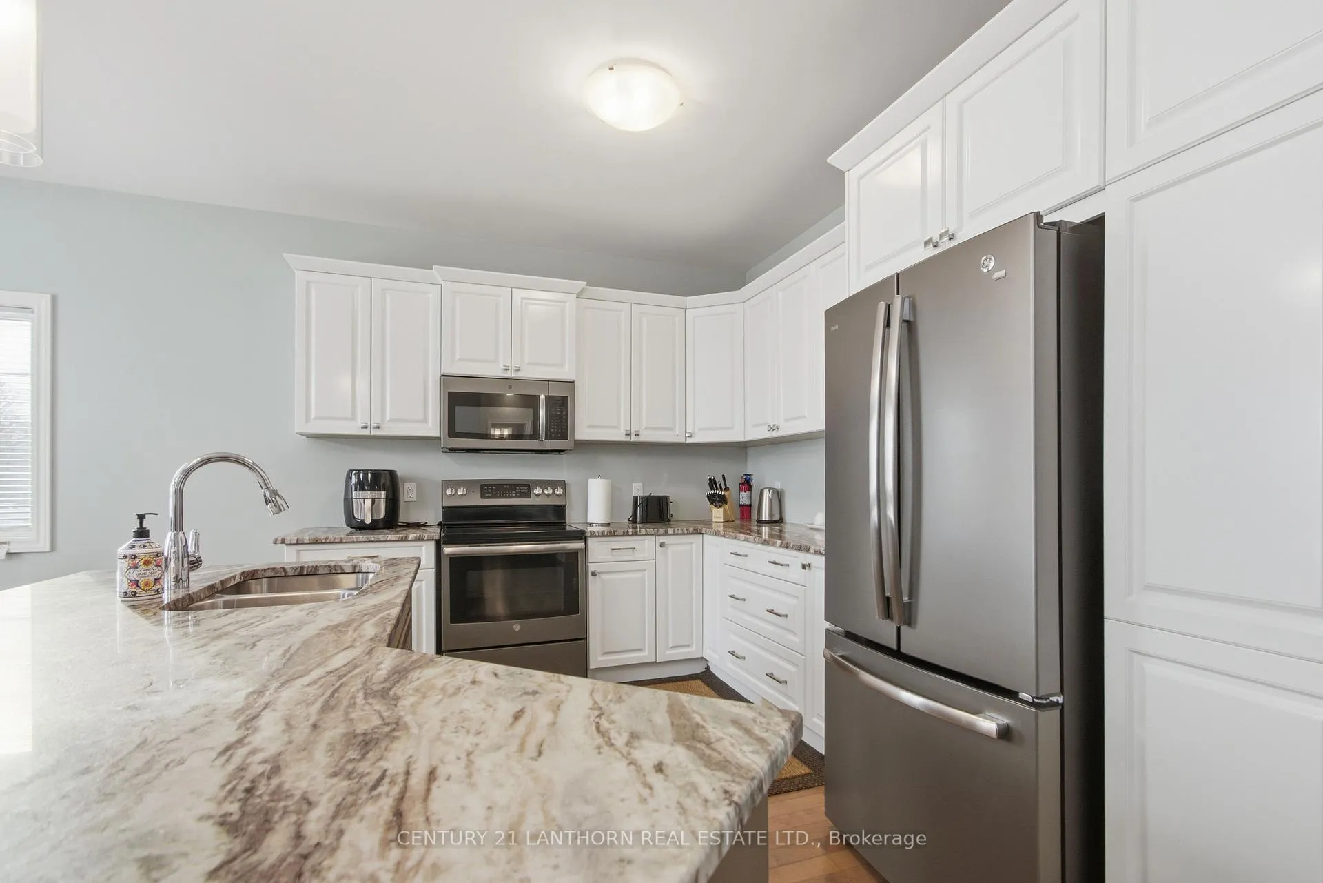 Photo 10 of 2 Stonecrest Boulevard, Quinte West, Sidney Ward — HOMEH