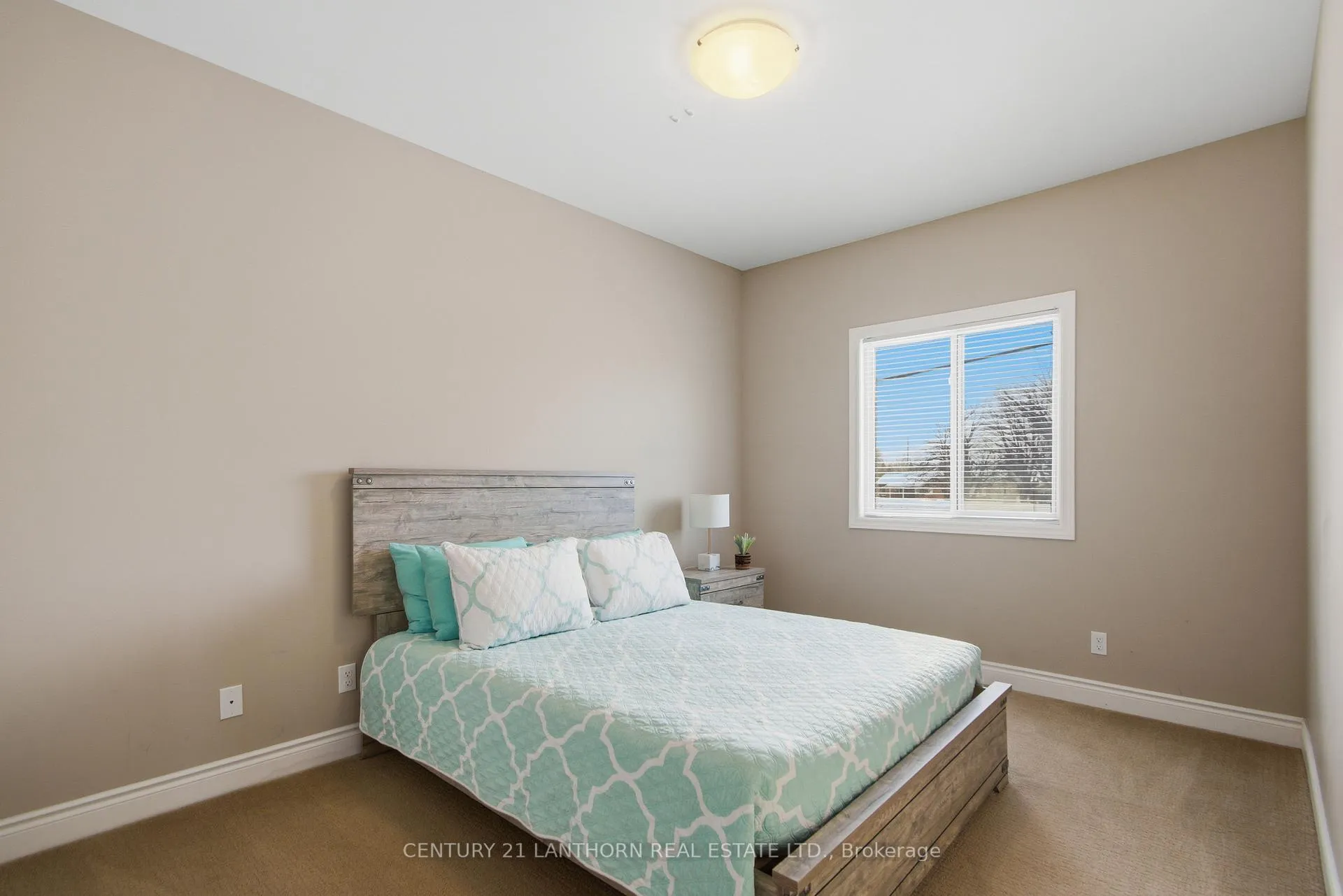 Photo 12 of 2 Stonecrest Boulevard, Quinte West, Sidney Ward — HOMEH