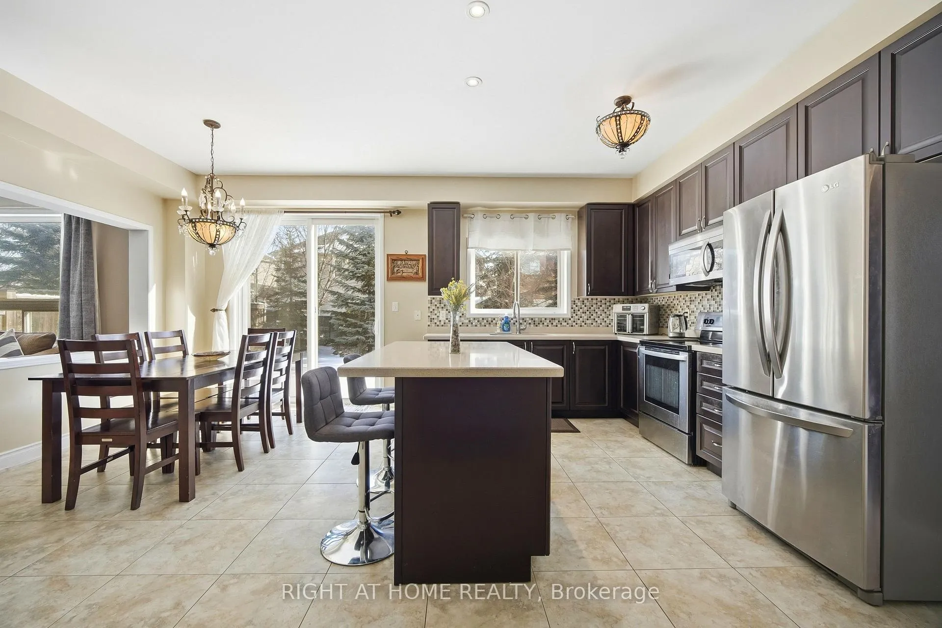 Photo 7 of 2325 Bridle Road, Oshawa, Windfields — HOMEH