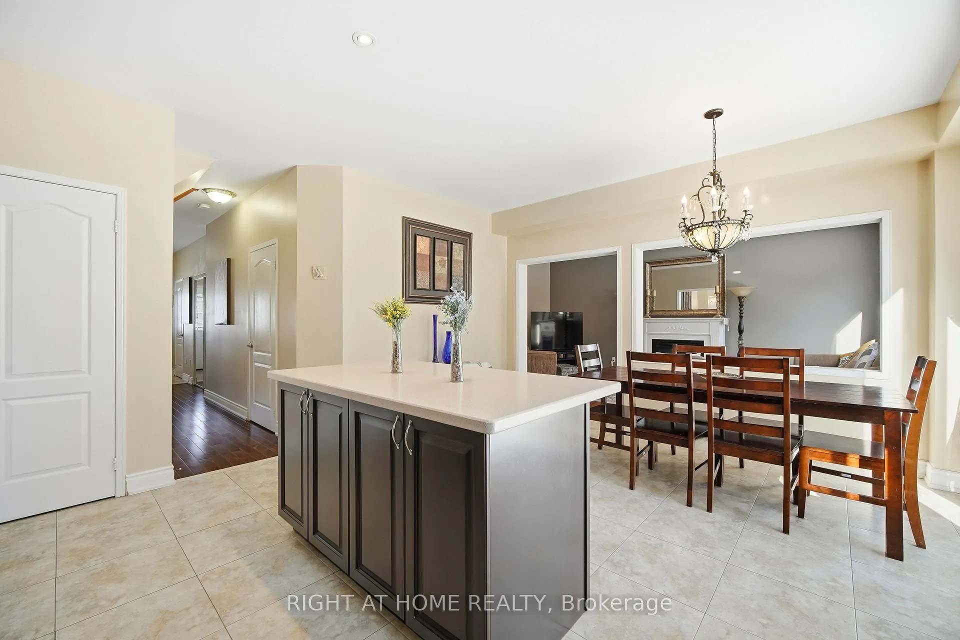Photo 11 of 2325 Bridle Road, Oshawa, Windfields — HOMEH