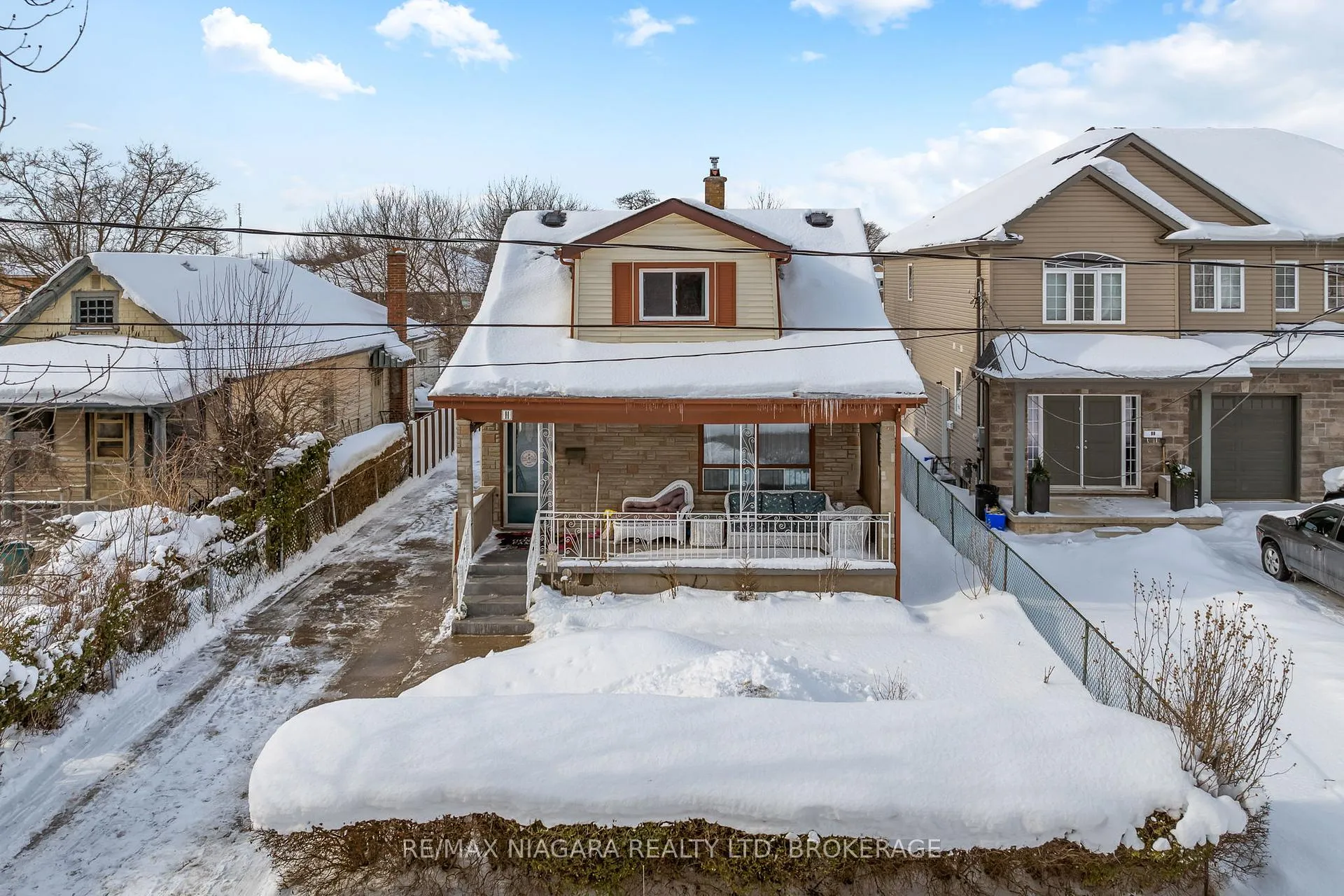 Photo 3 of 11 Cleveland Street, Thorold, Thorold Downtown — HOMEH