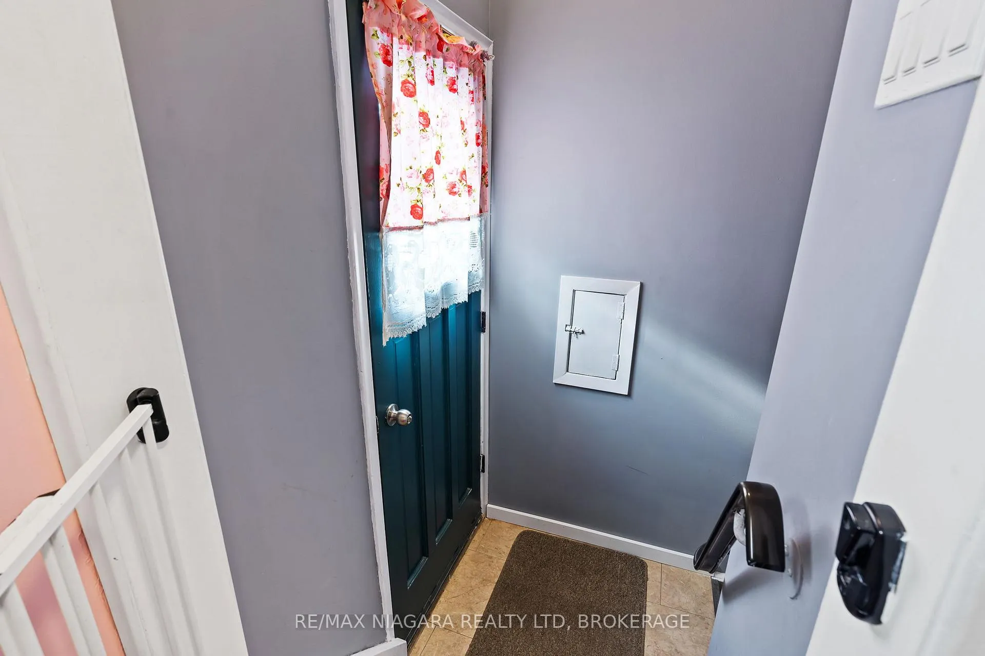 Photo 17 of 11 Cleveland Street, Thorold, Thorold Downtown — HOMEH