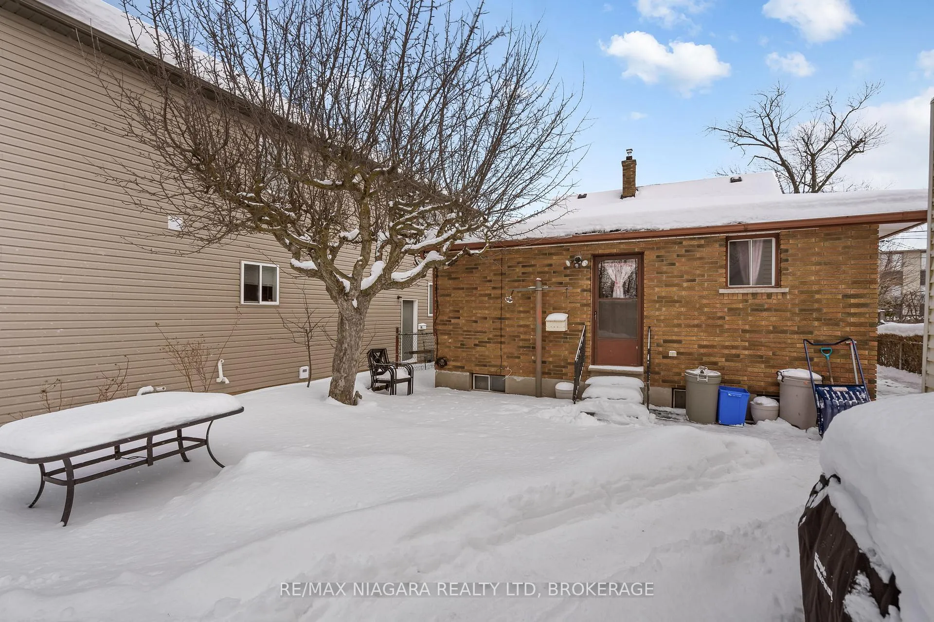 Photo 25 of 11 Cleveland Street, Thorold, Thorold Downtown — HOMEH