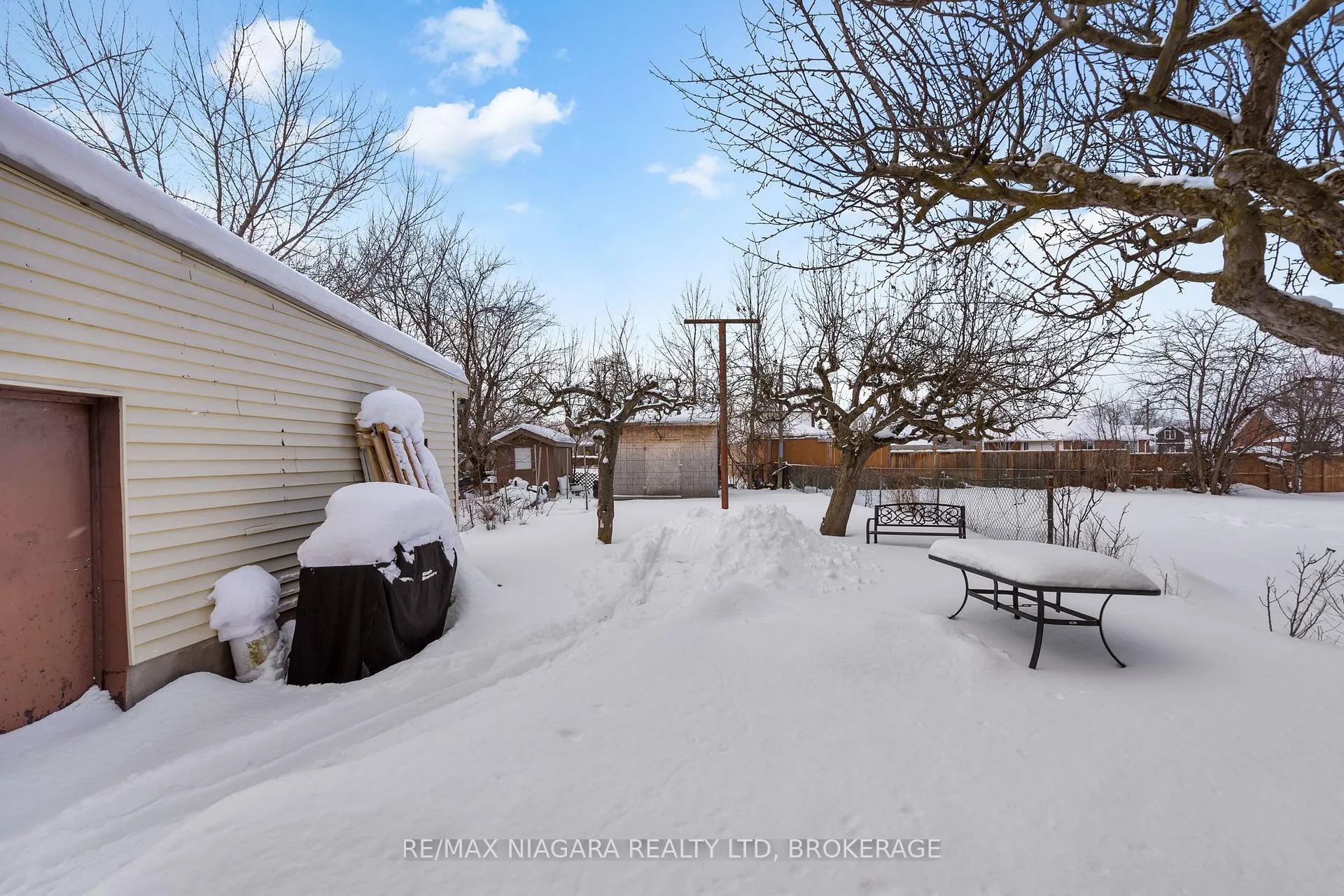 Photo 26 of 11 Cleveland Street, Thorold, Thorold Downtown — HOMEH