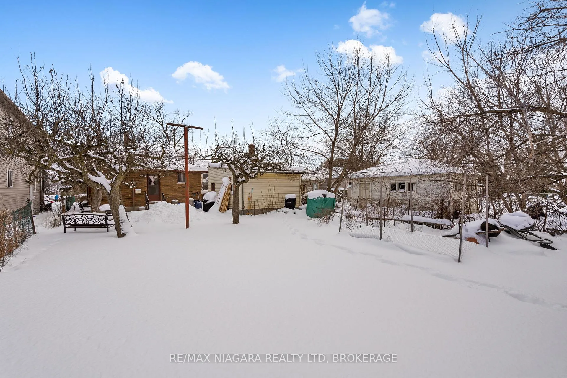 Photo 27 of 11 Cleveland Street, Thorold, Thorold Downtown — HOMEH