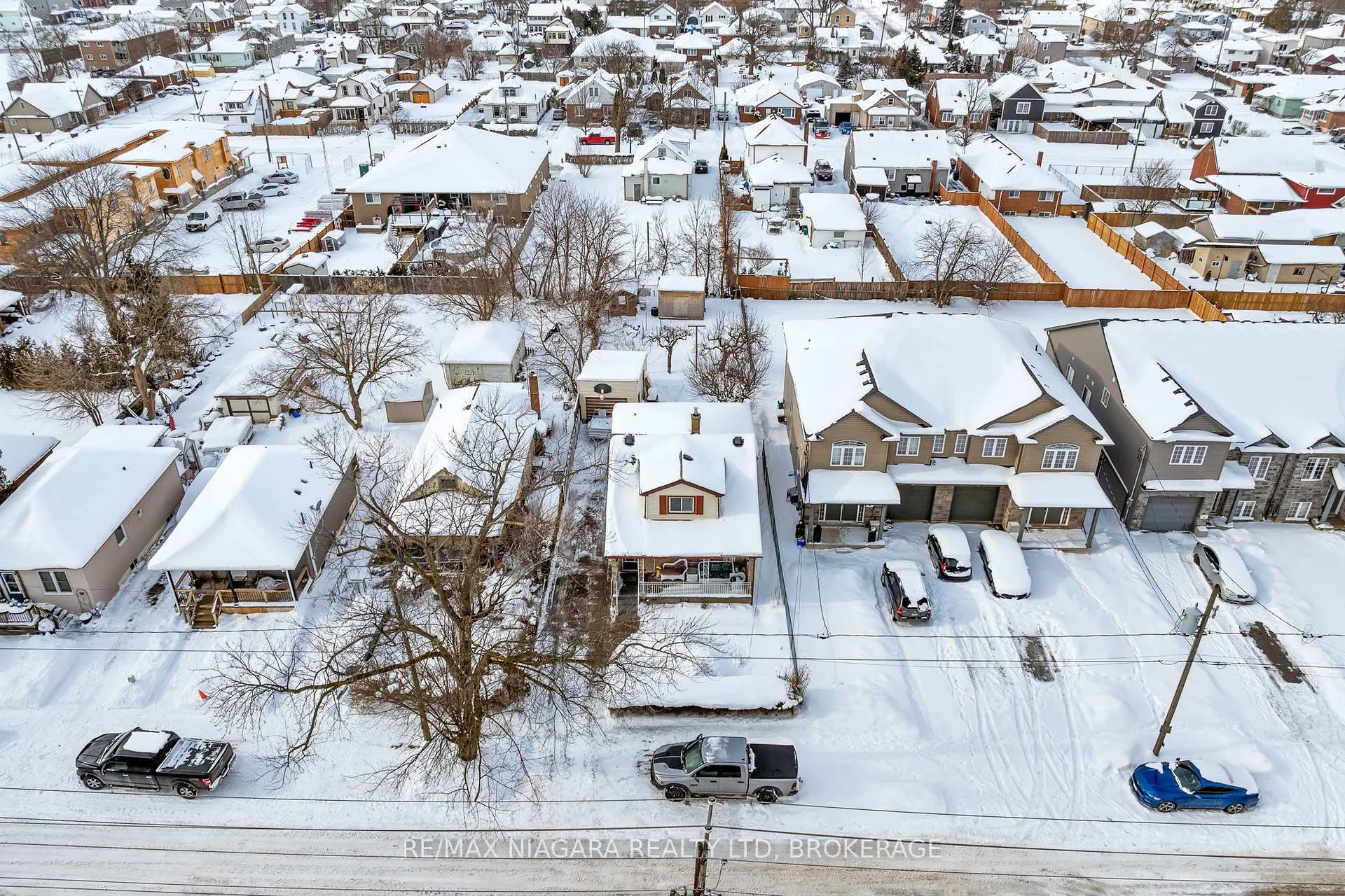 Photo 28 of 11 Cleveland Street, Thorold, Thorold Downtown — HOMEH